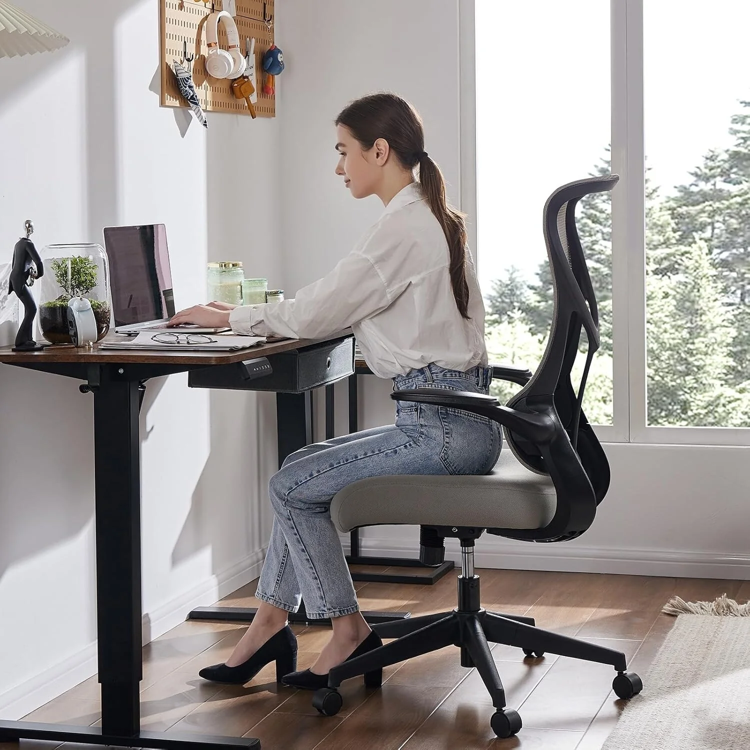 Ergonomic Office Desk Computer Chair - 20.08D x 26.37W x 48.03H