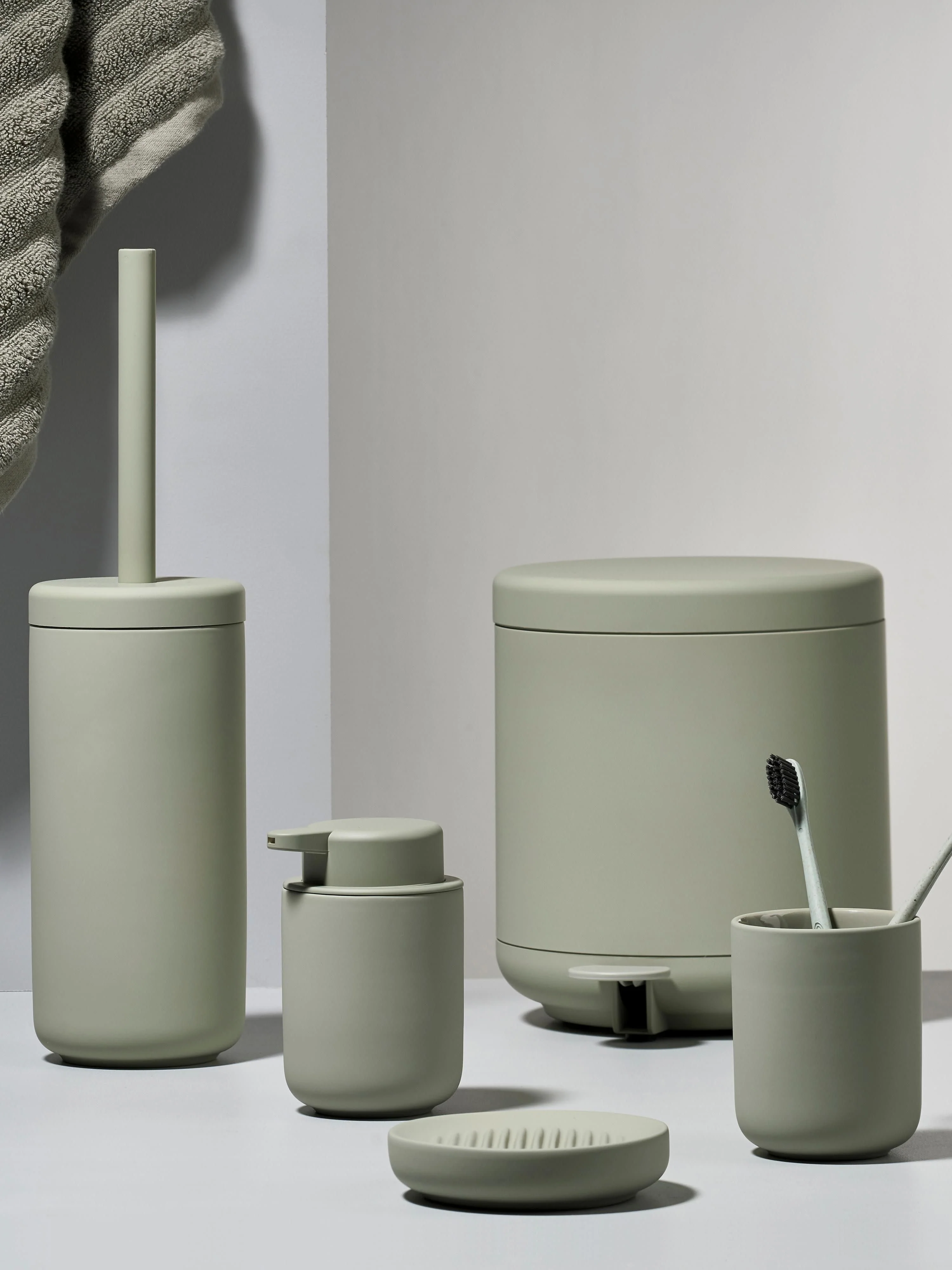 Zahnputzbecher Ume mit Soft-Touch-Oberfläche