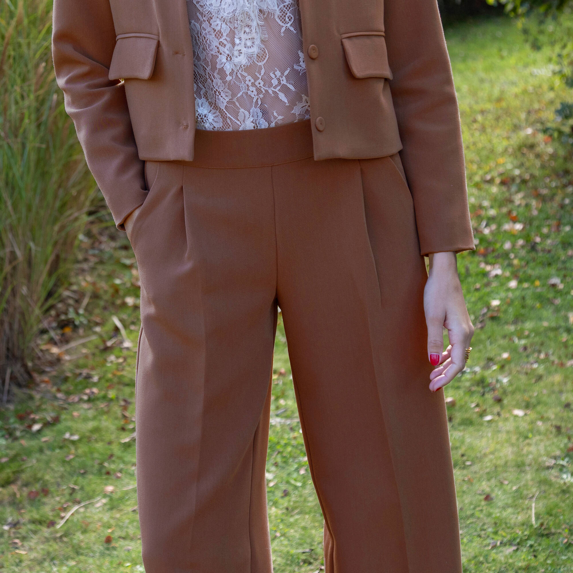 Pantalon large à pinces taille haute, uni