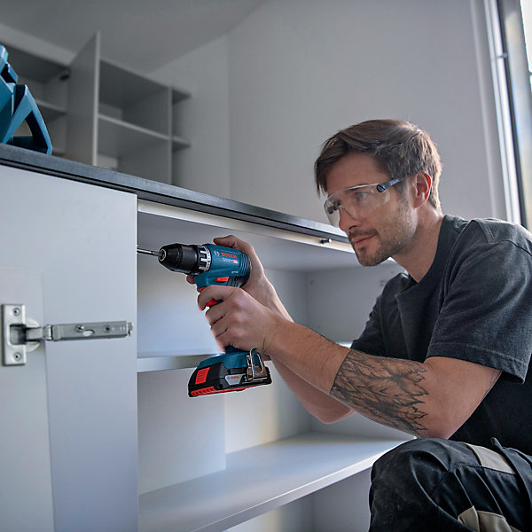 Kit 2 outils sans fil Bosch professionnal 18V 2X4 Ah Lithium-Ion