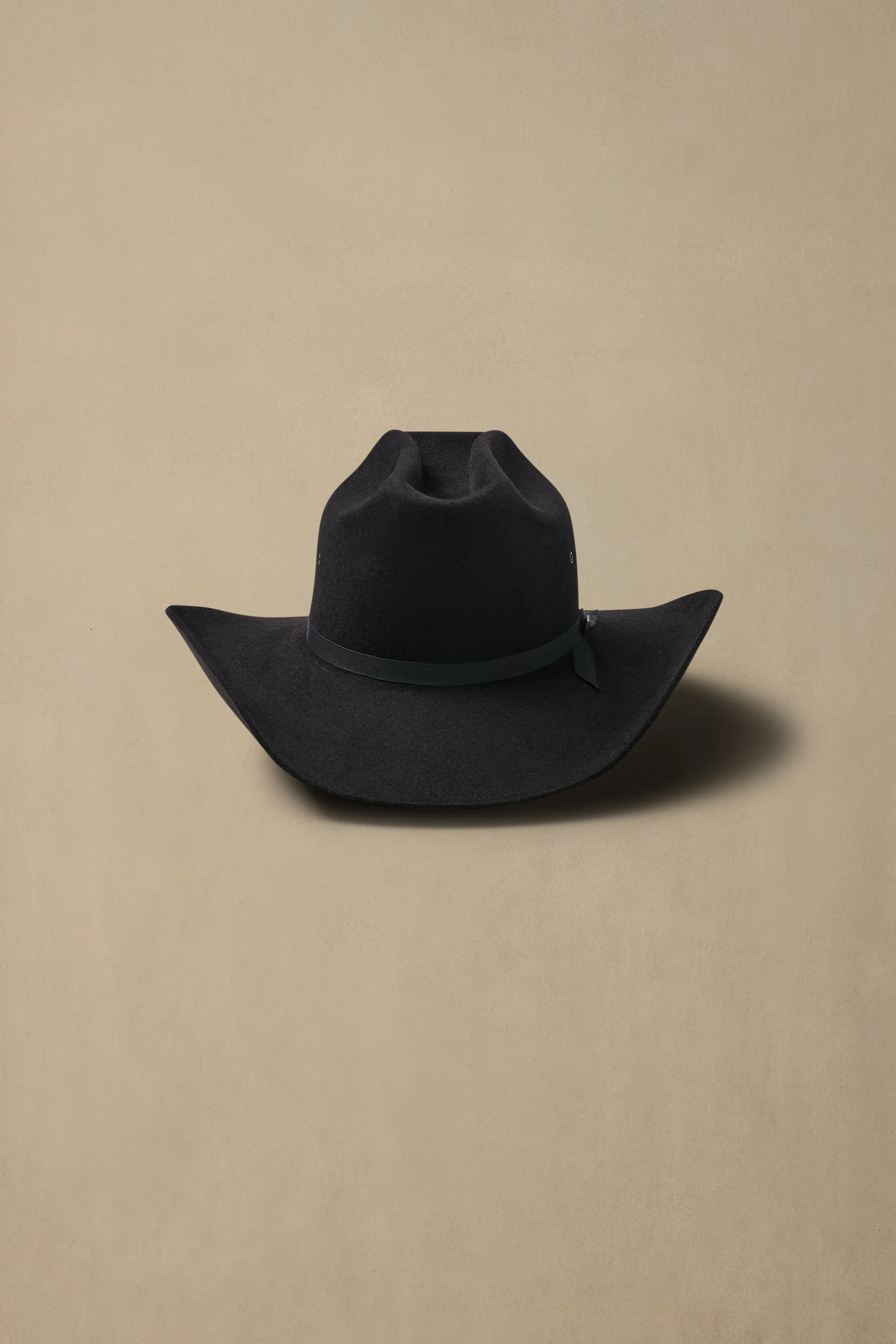 The Outback Club Black