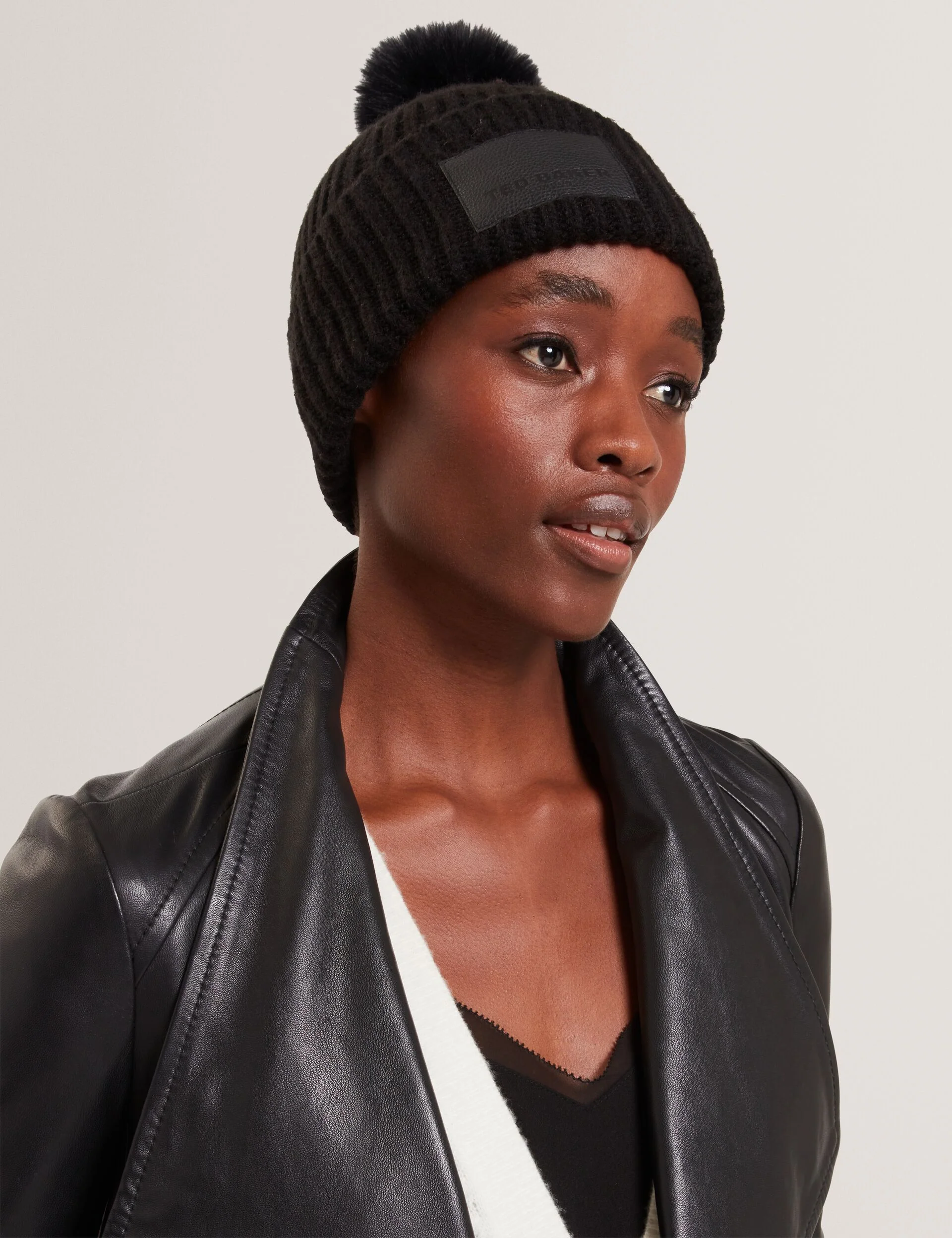 SERSHII | BLACK