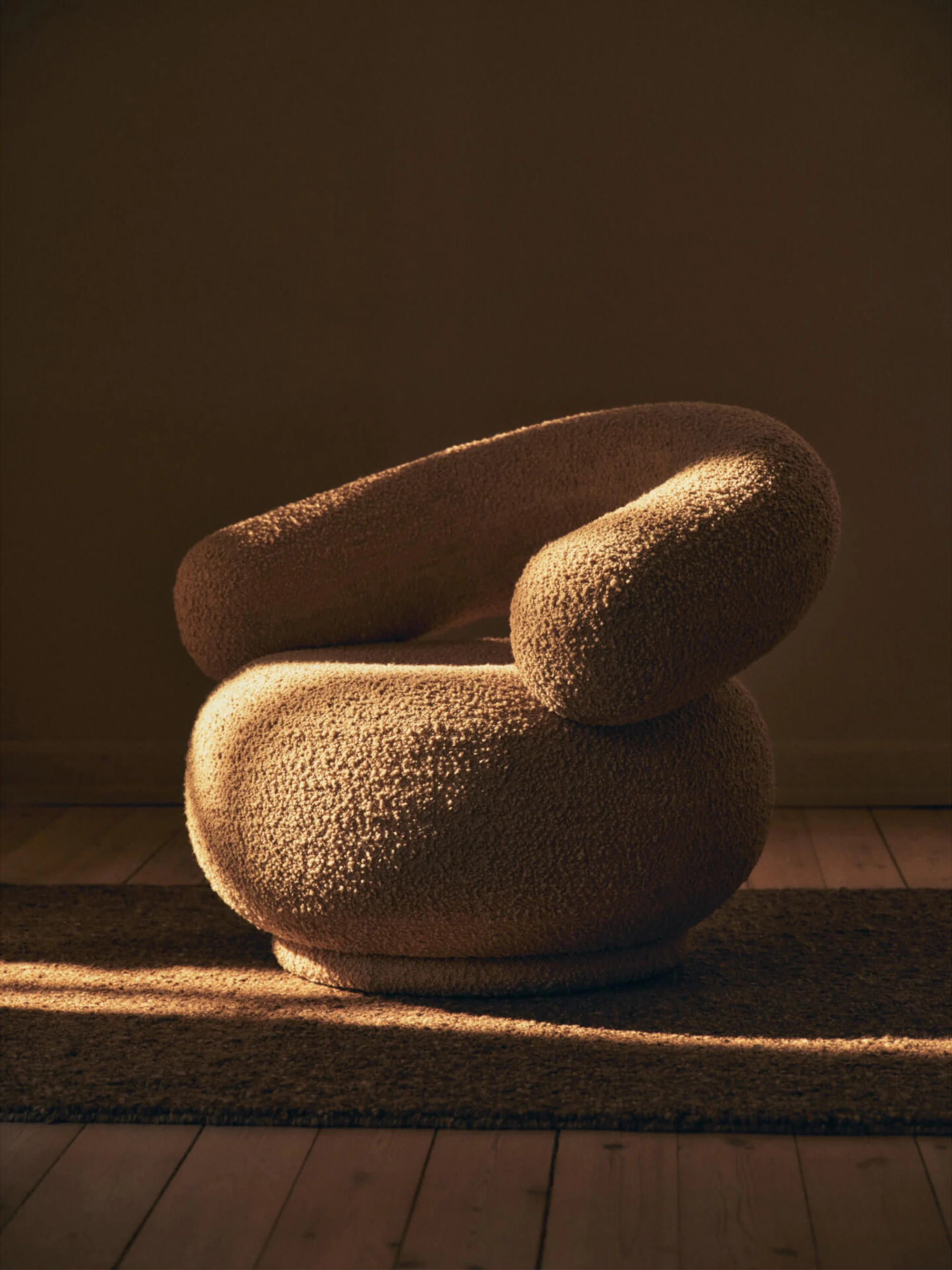 Bouclé-Loungesessel Orbo
