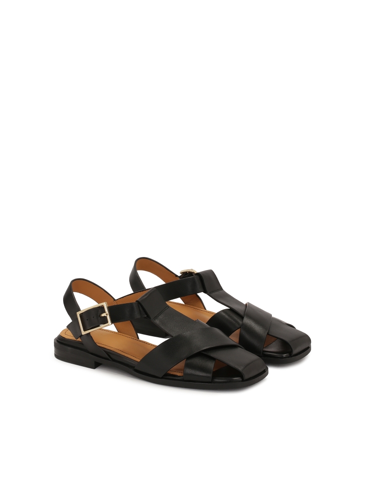 Black leather sandals with crisscrossing straps