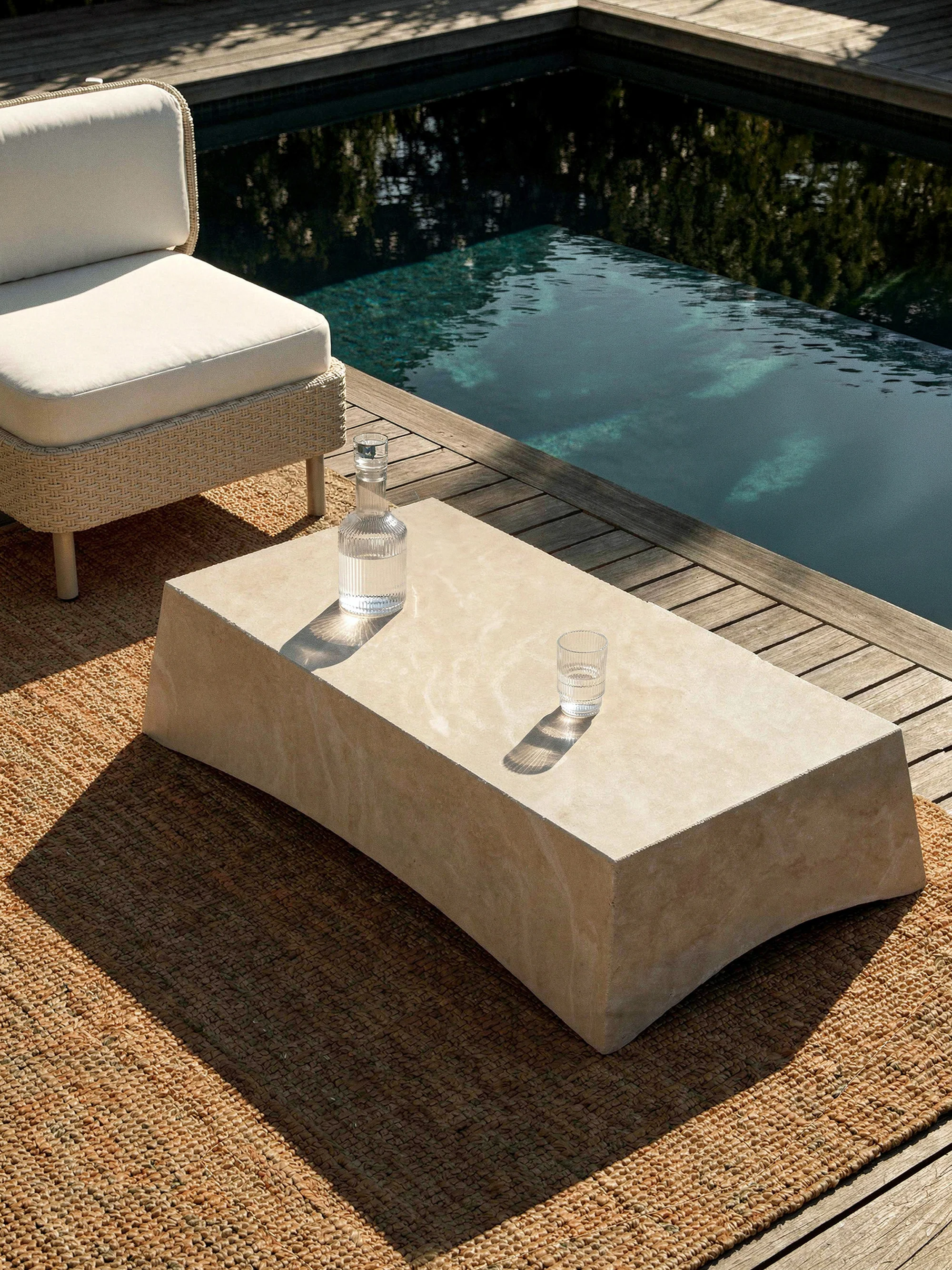 In- & Outdoor-Couchtisch Mohi in Travertin-Optik, B 100 cm