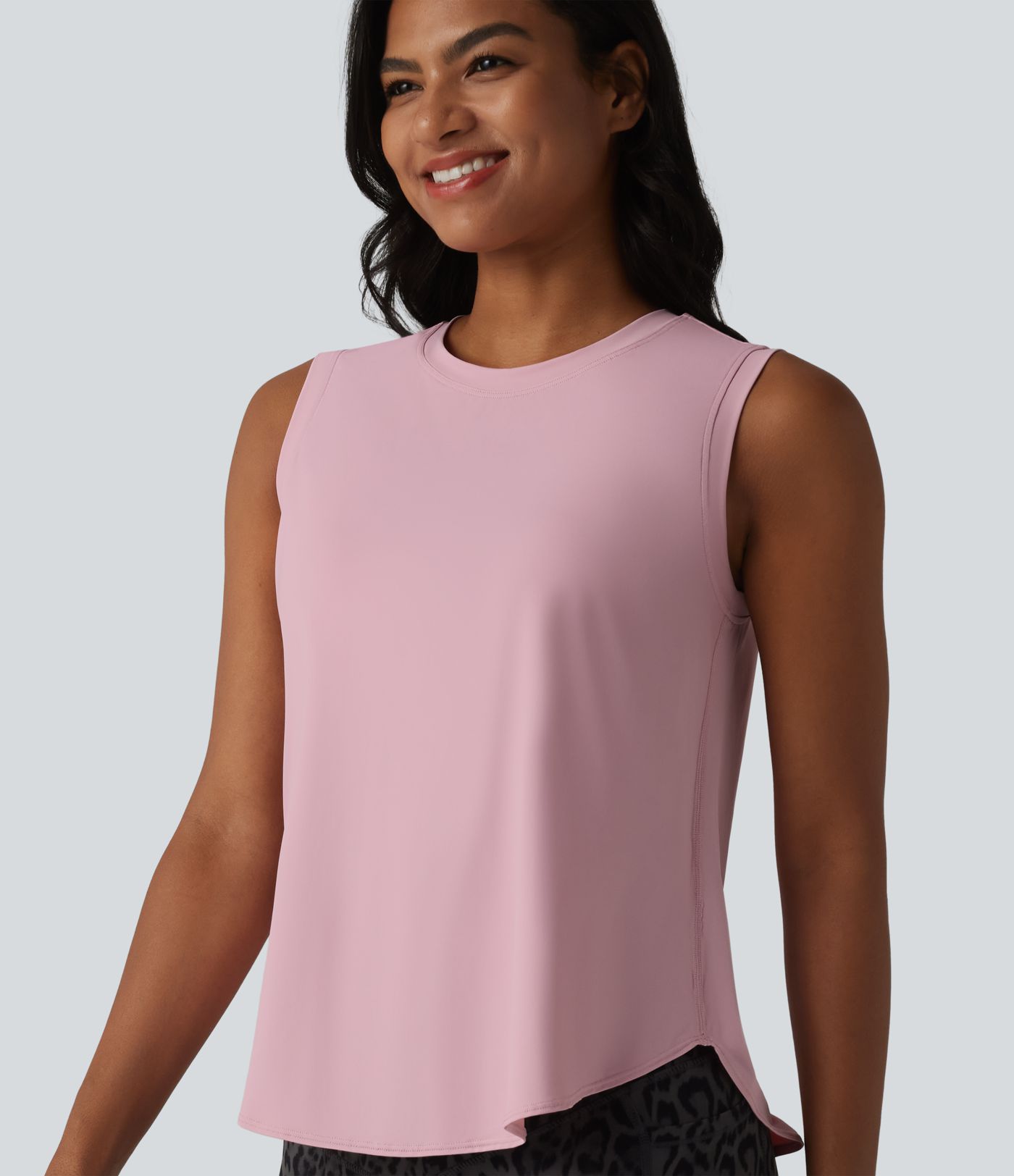 Débardeur de sport à col rond et ourlet arrondi, doux au toucher, protection solaire UPF50