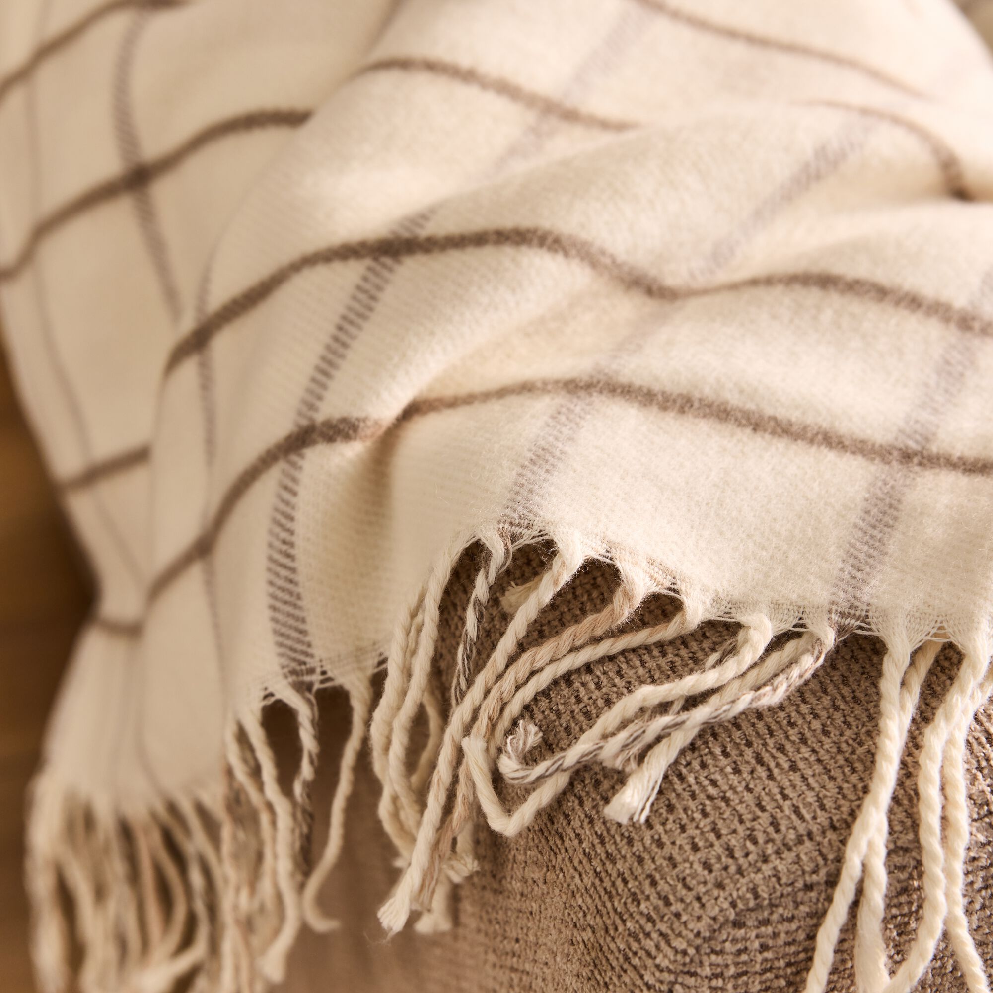 GILLIES - Plaid en coton et laine motif tartan finition franges 130x170cm - blanc écru