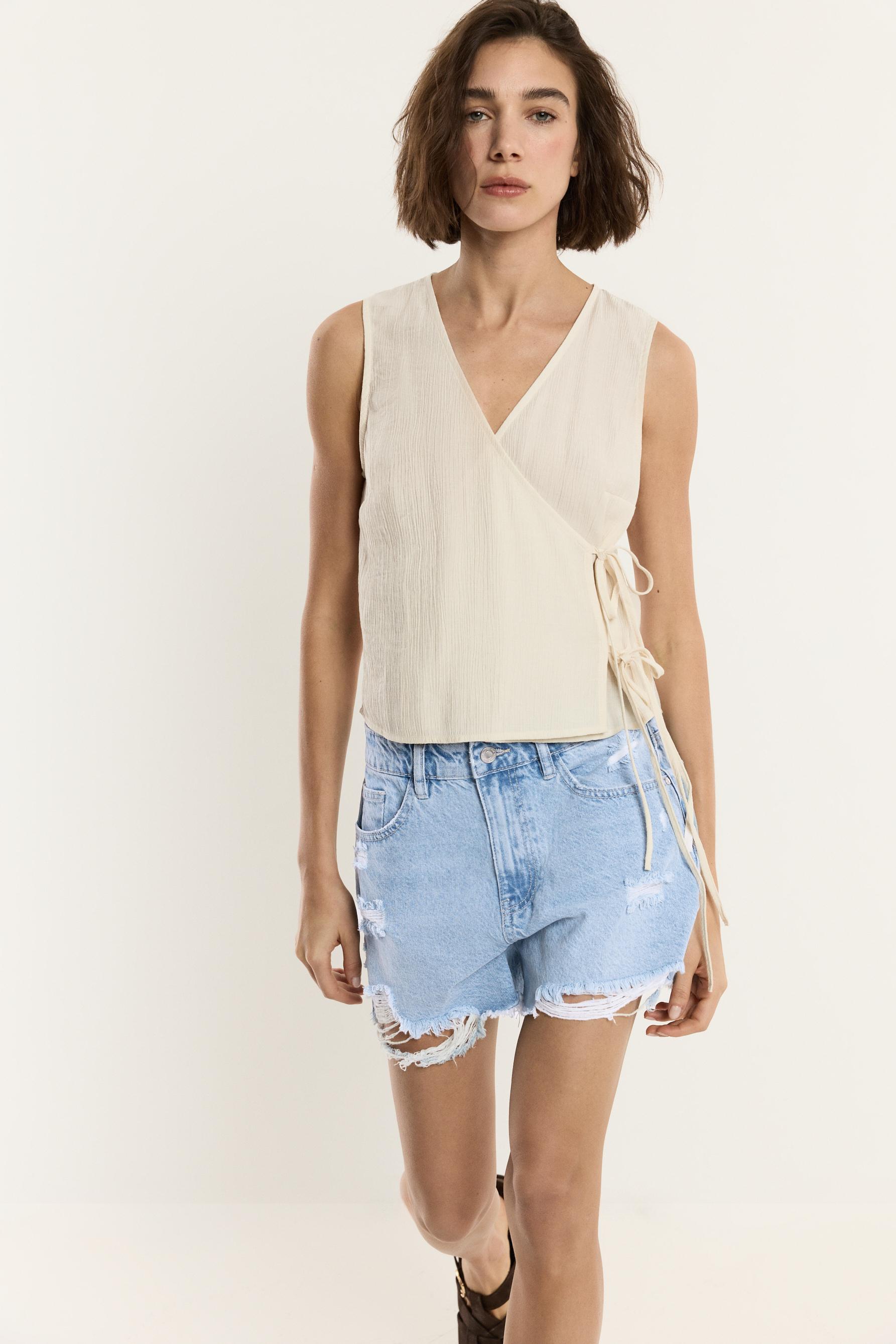 Short denim rotos