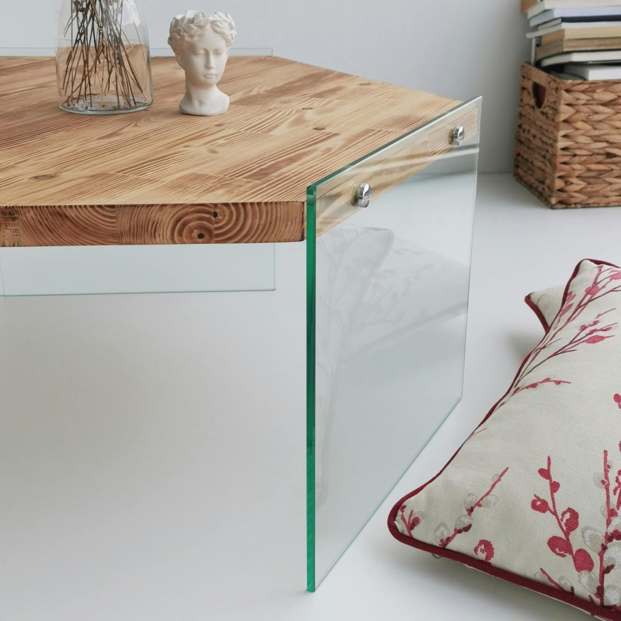 Table basse en bois clair et verre - forme hexagone LHASA