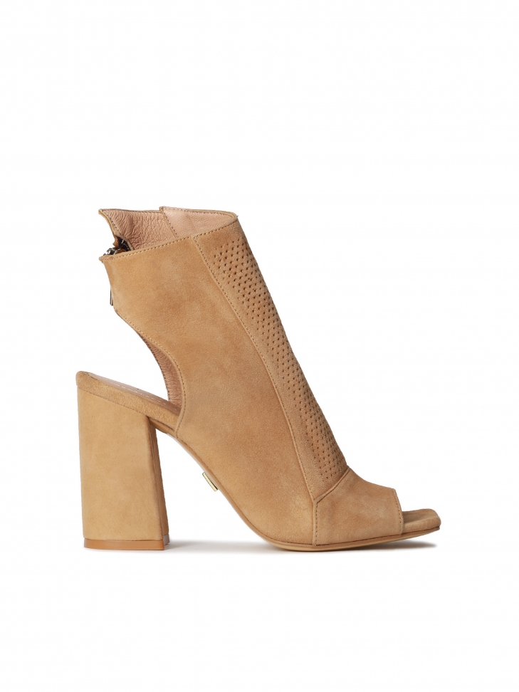 Ladies’ light brown peep toe boots