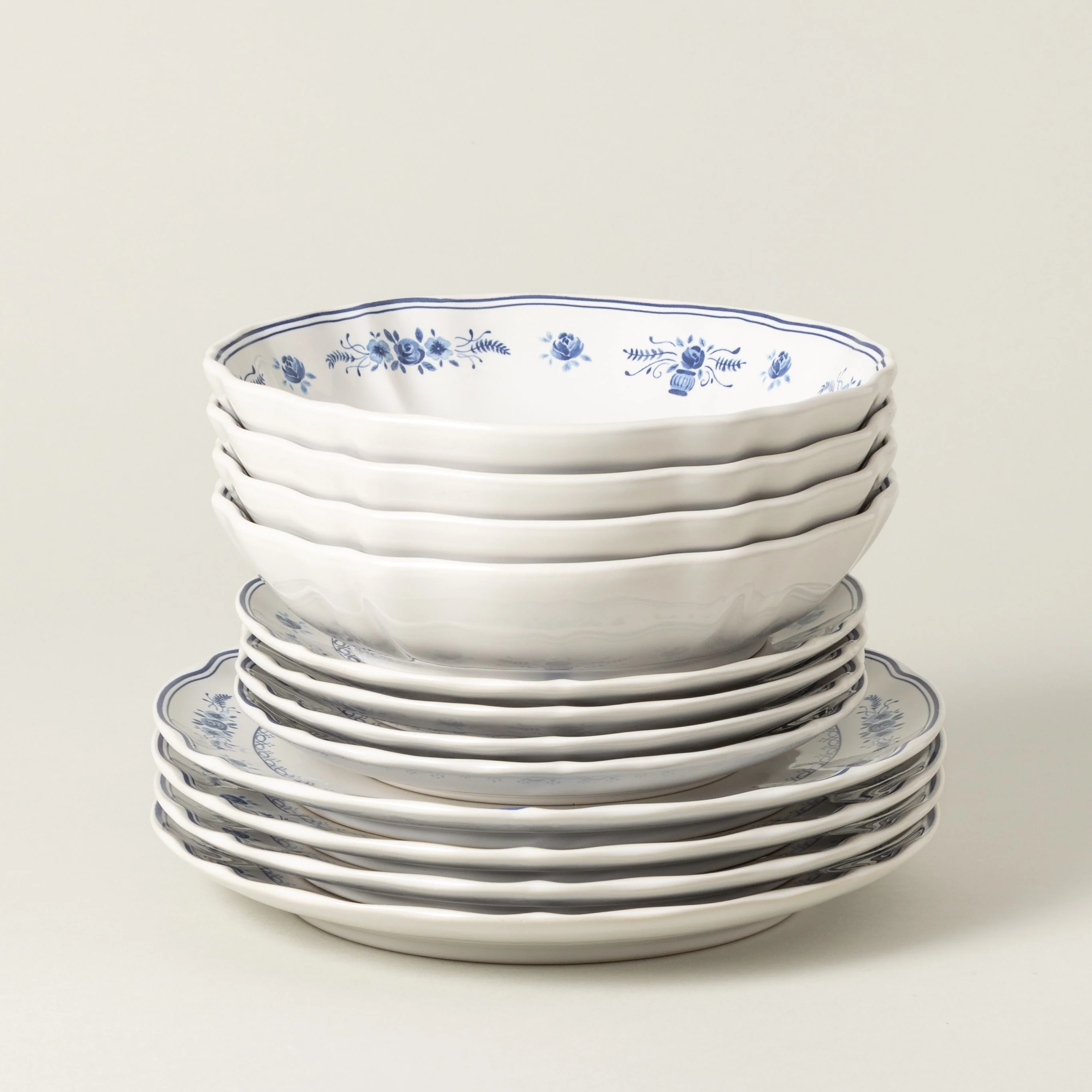 12-Piece Dinnerware Set with Soup/Pasta Bowl Vila