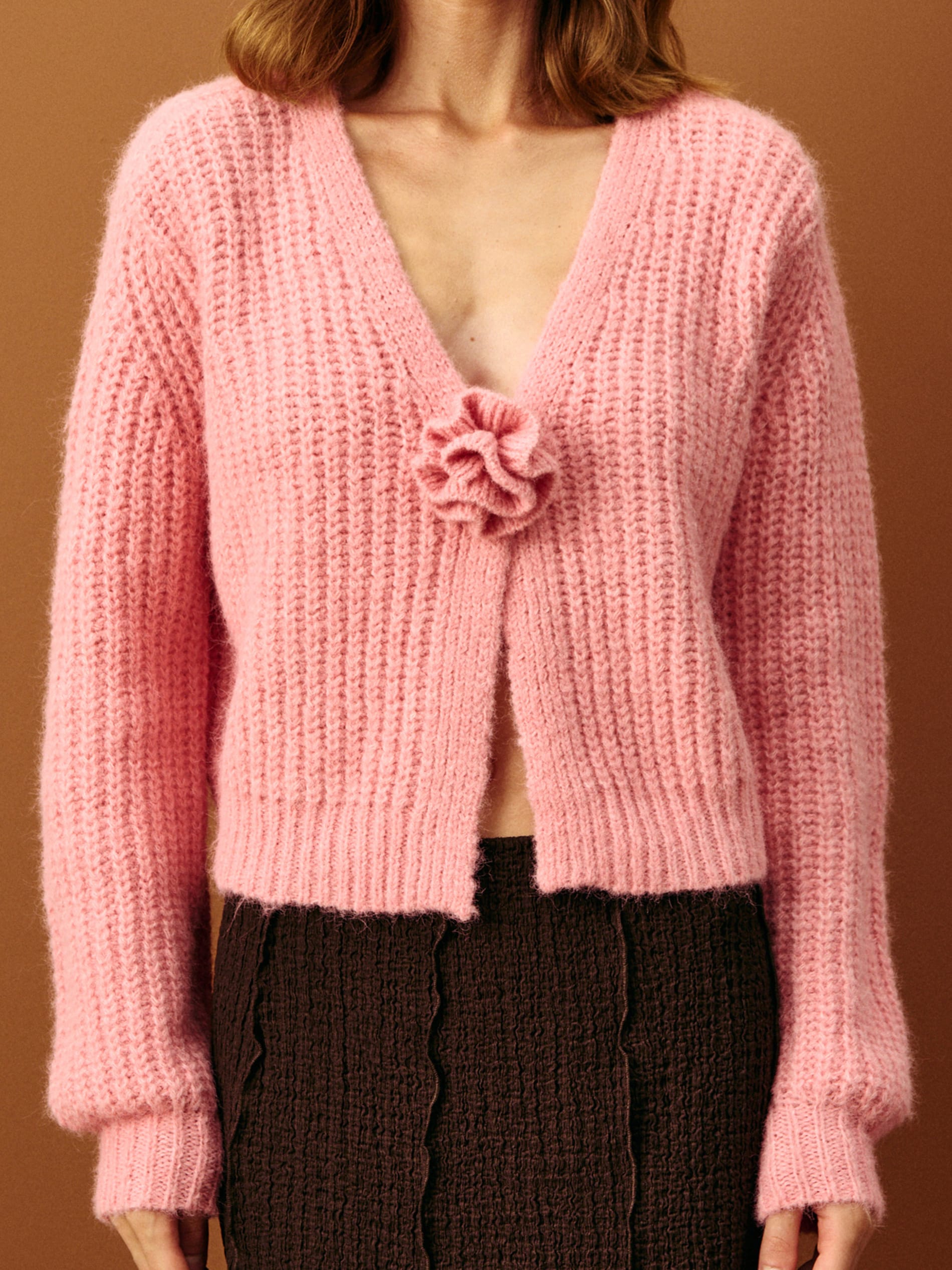 Sweter z dekoltem V