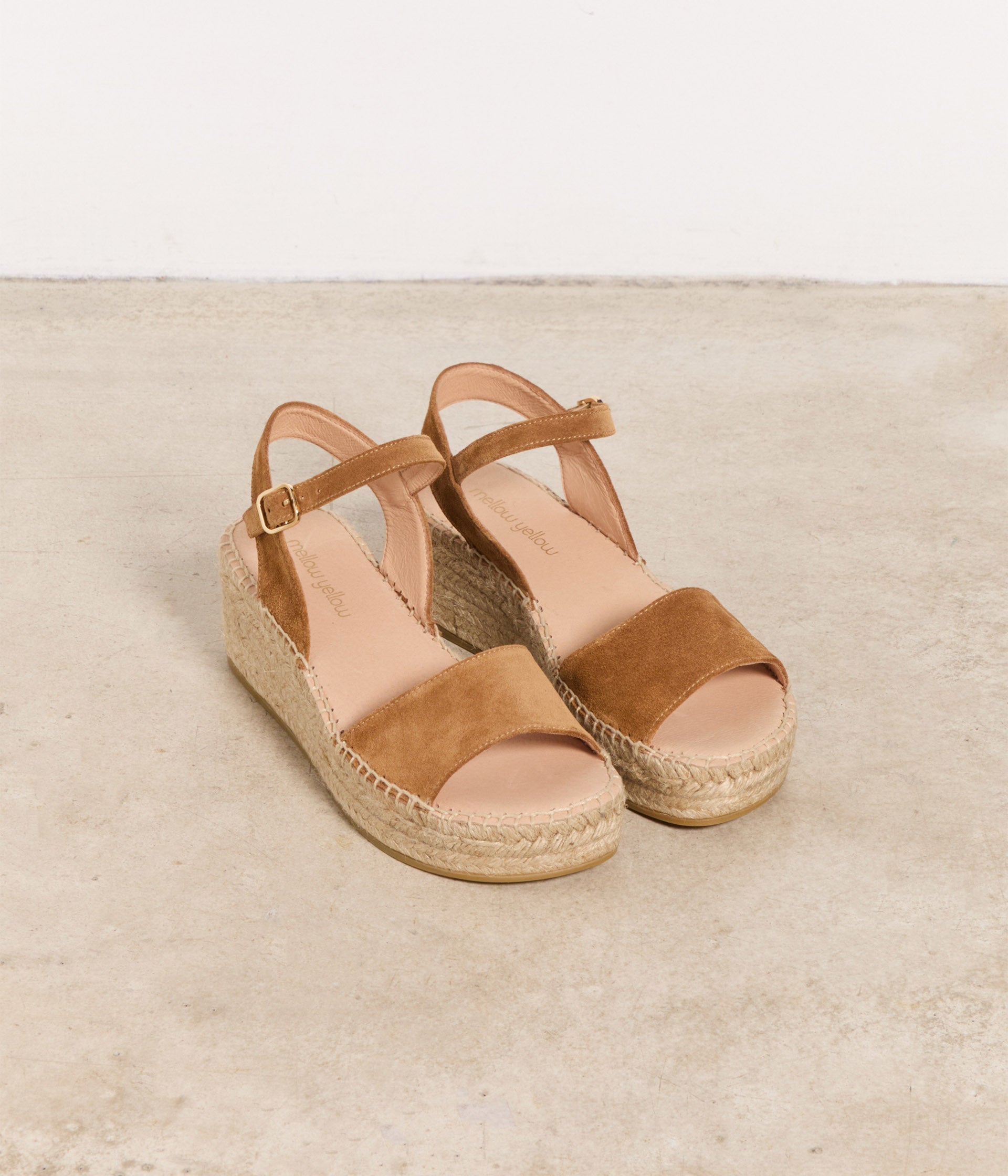 Sandales compensées camel Ivanka