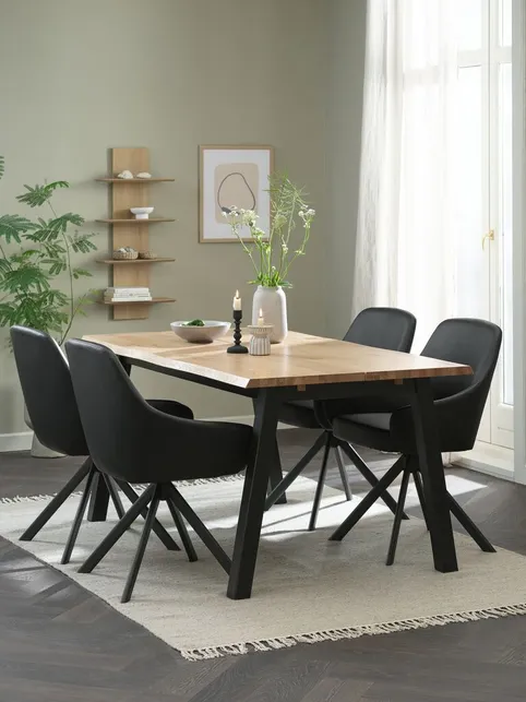 SKOVLUNDE L160 bord natur eg + 4 ROSTRUP stole sort