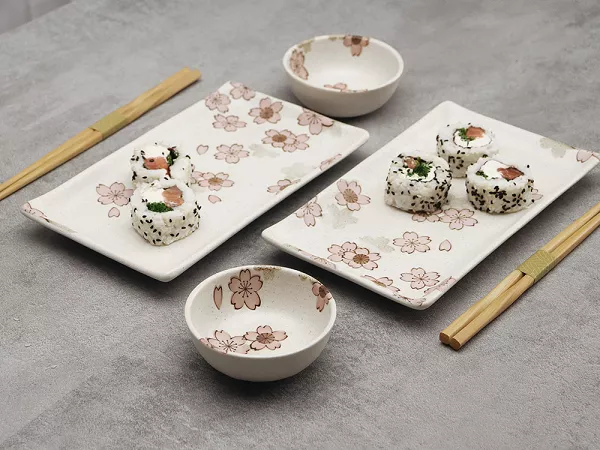 Zestaw do sushi dla 2 osób (4 el.) z pałeczkami Tokyo Design Studio - Sakura White 33758