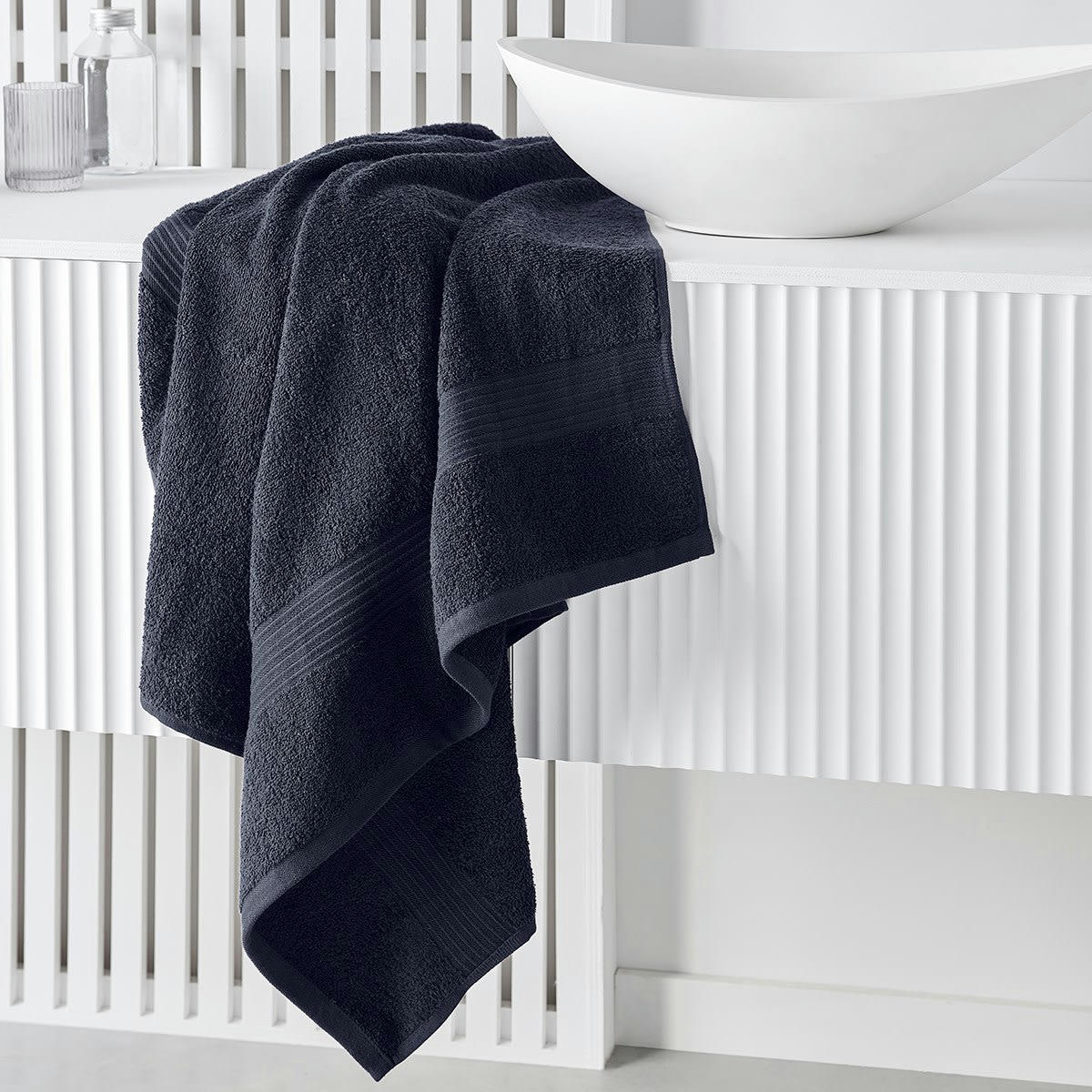MEVAK BAÑO - Maxi drap de bain uni en coton bleu marine 90x150