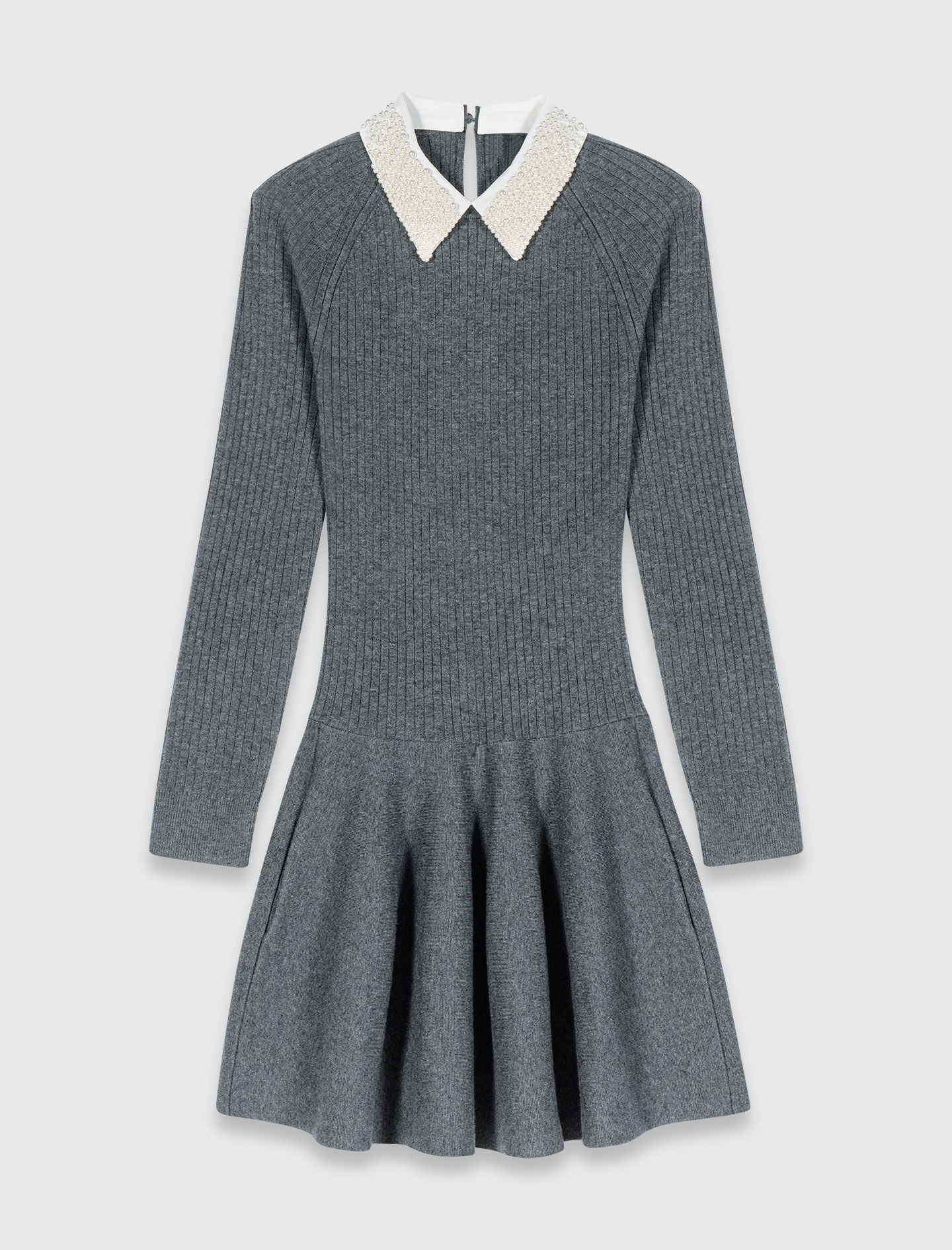 Robe courte en maille à col perlé