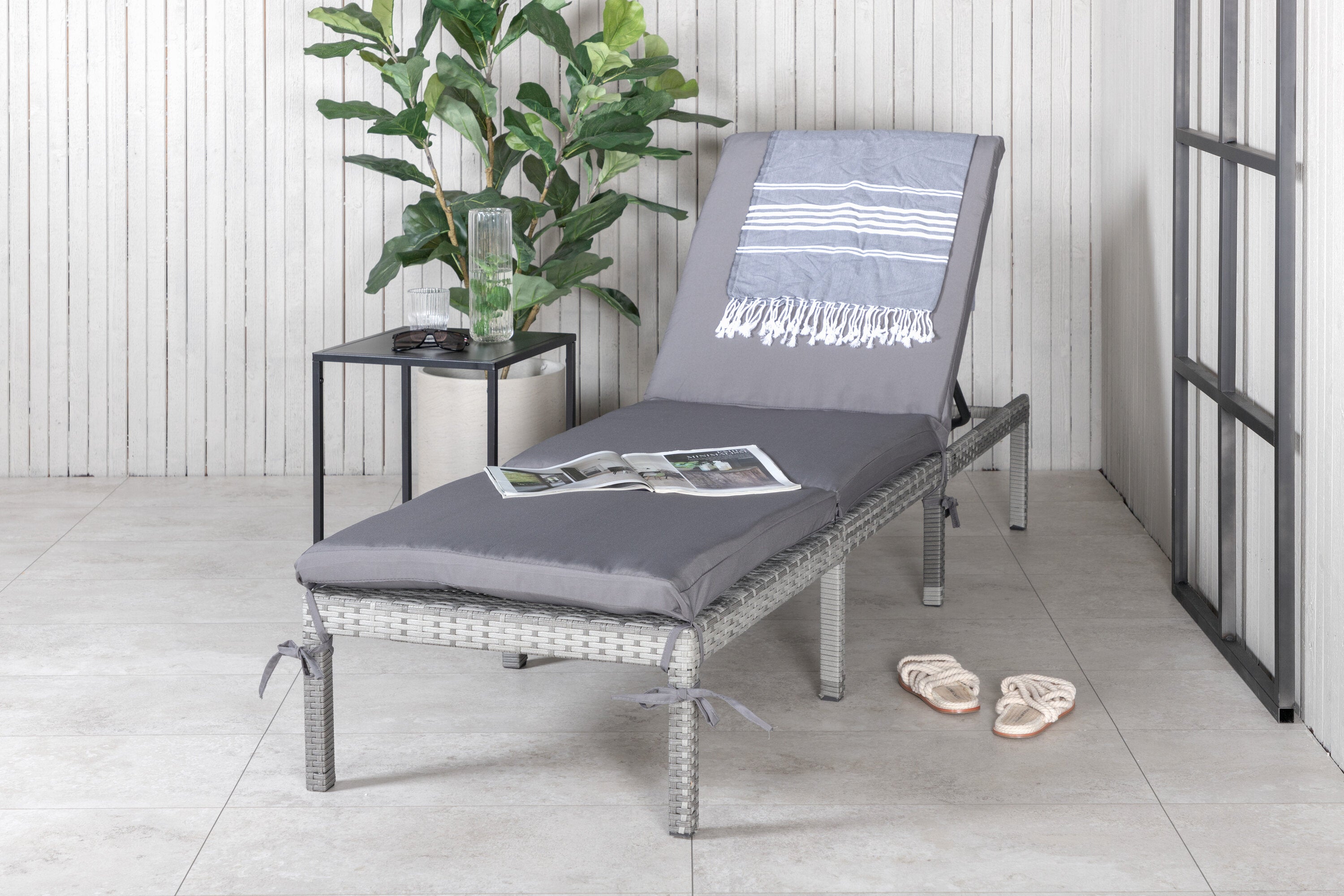 Rebellenclub Dayli Tuin Ligbed - Grijs