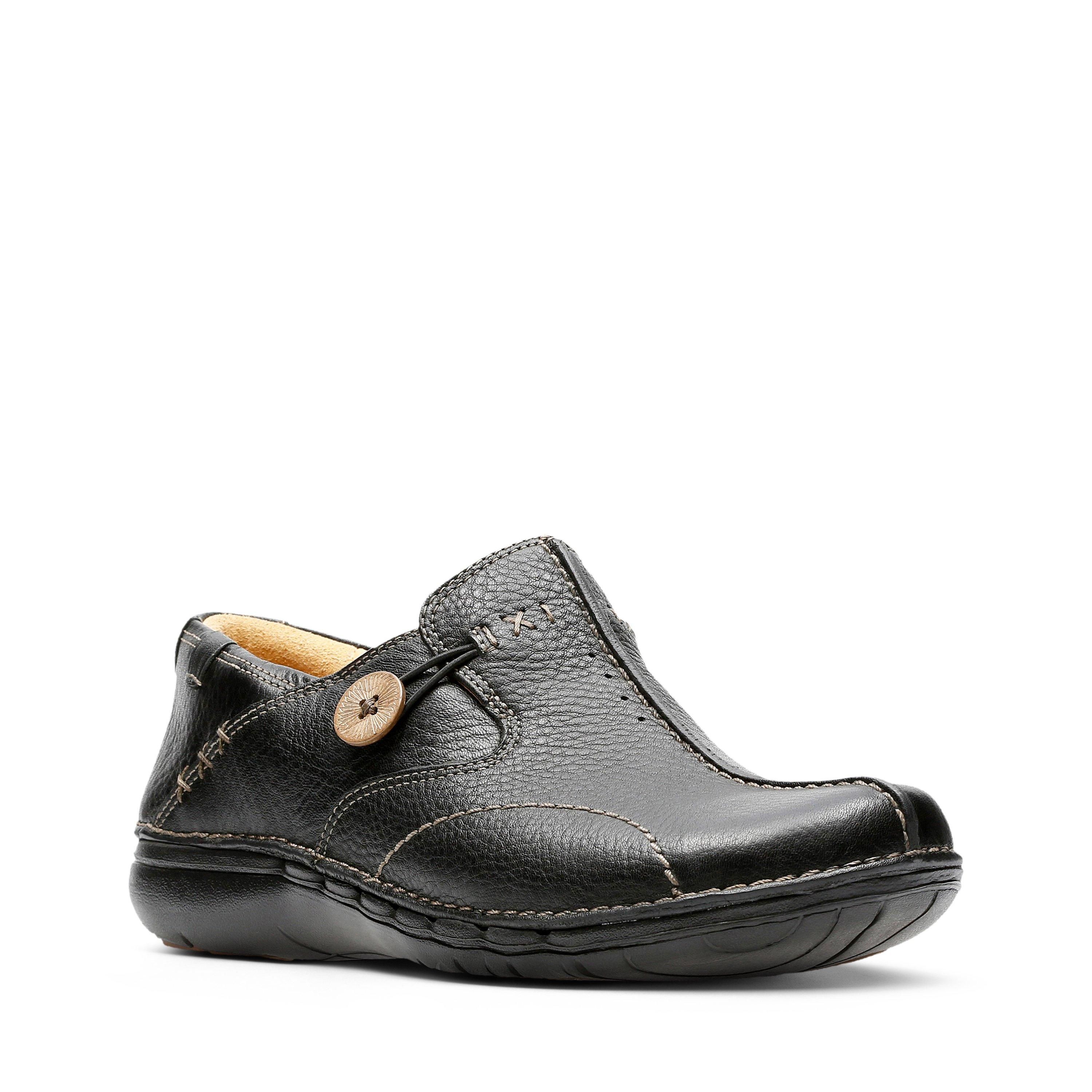 Clarks Un Loop Black Leather Slip Ons