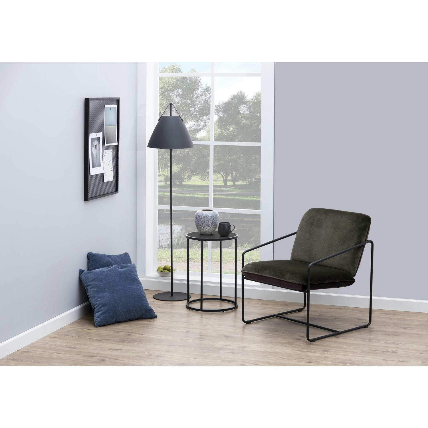 SIREINE - Table d'appoint ou bout de canapé petit modèle en mdf et métal noir