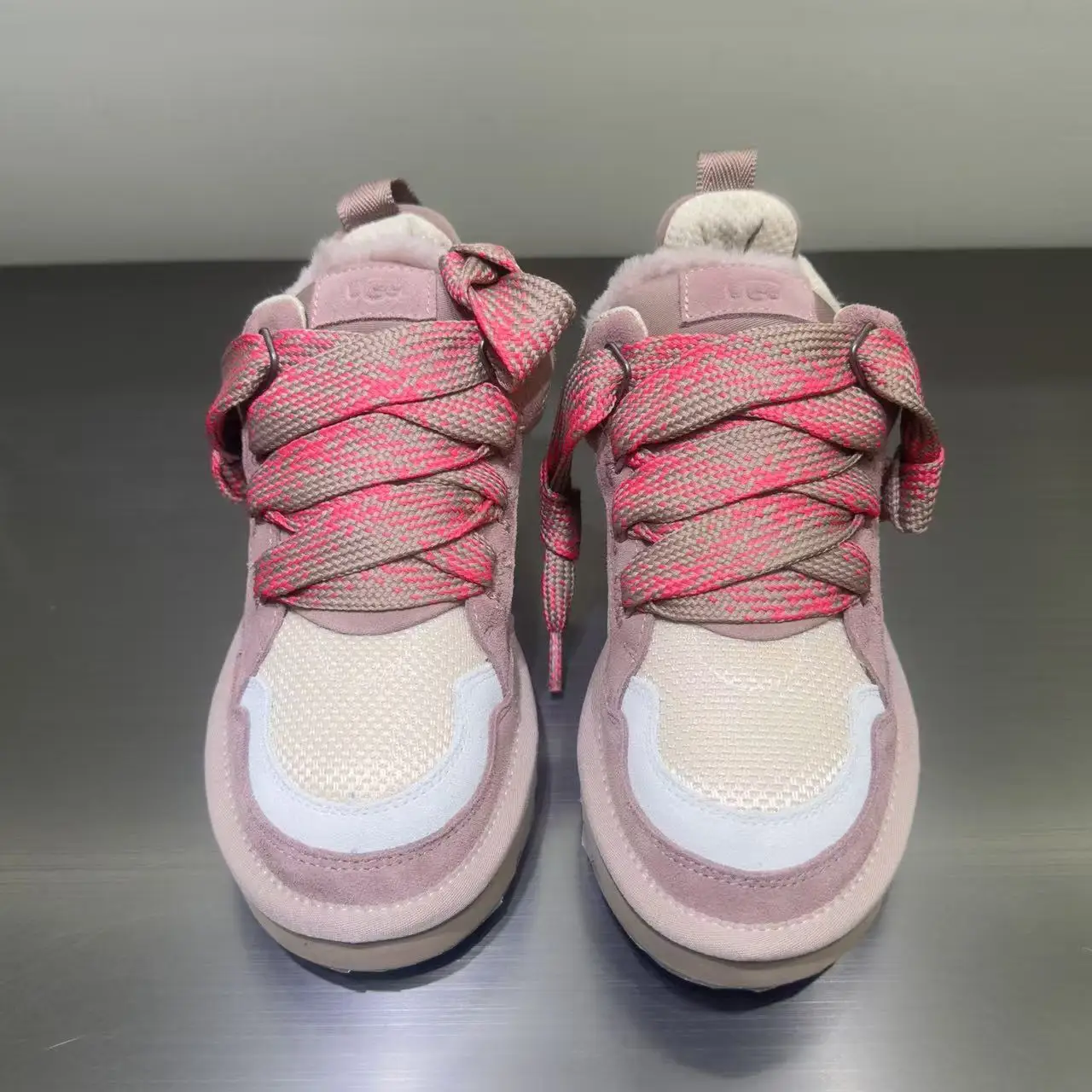 UGG Low-top sneakers