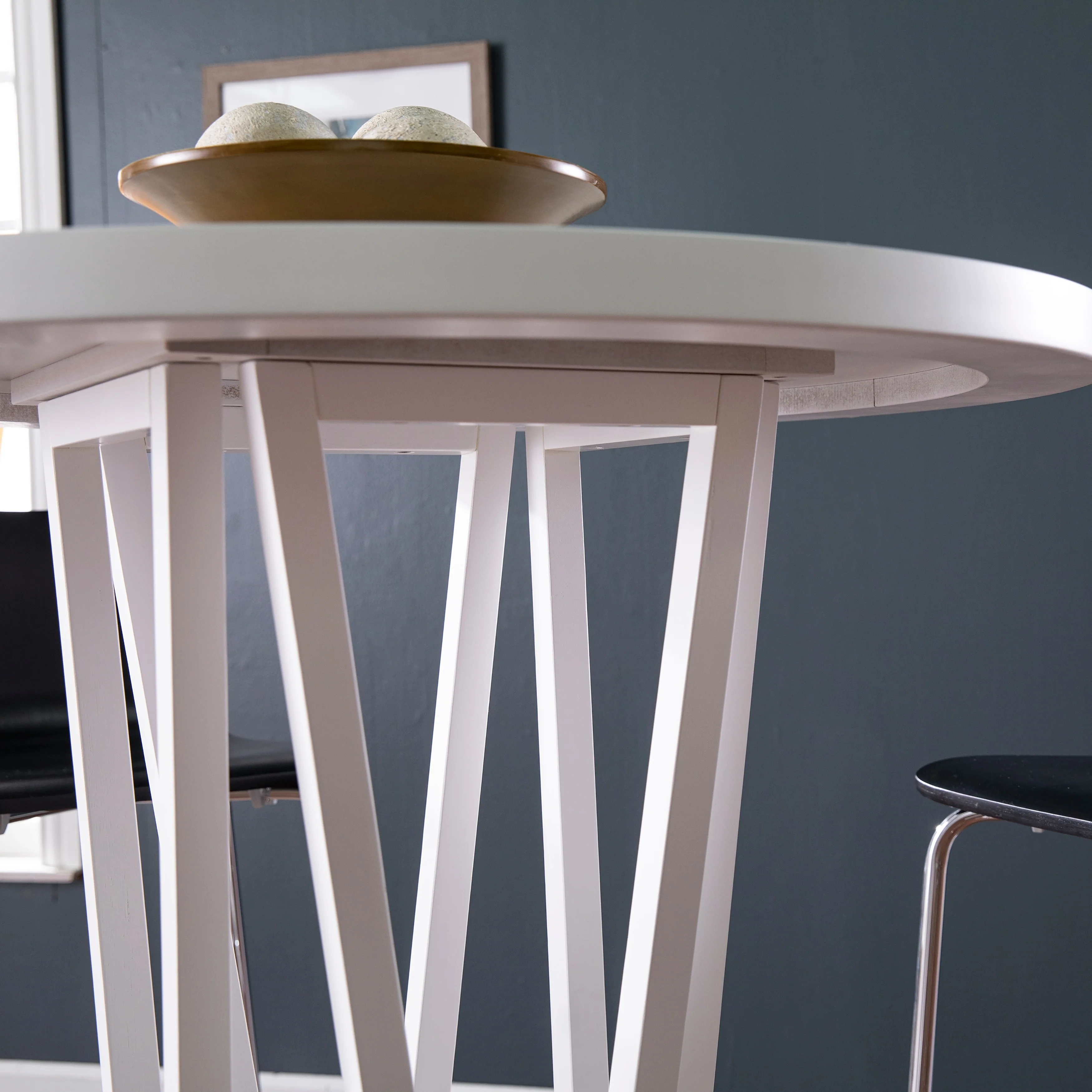 SEI Furniture Delrosa White Bar Height Table