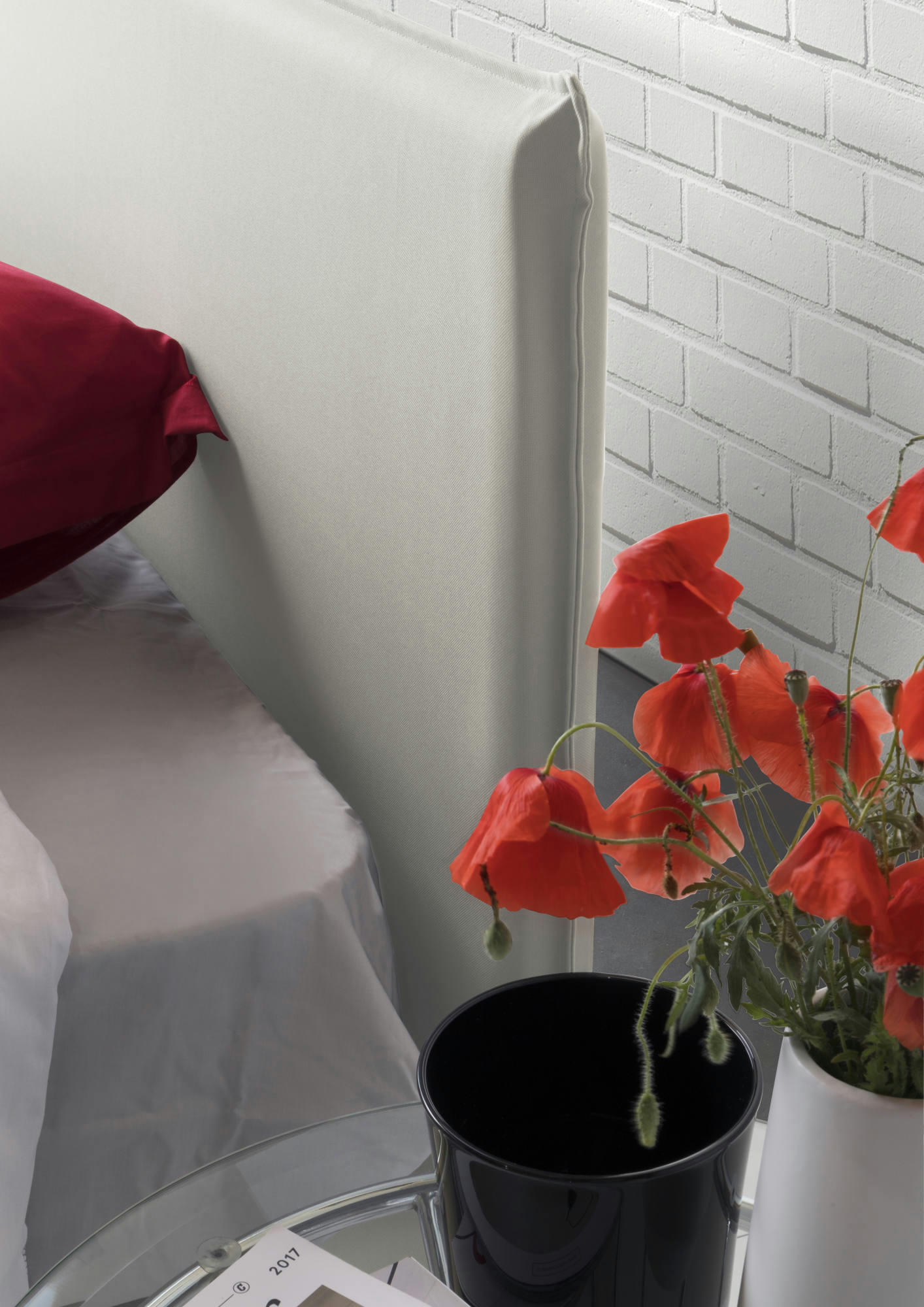 DALFONS - Lit coffre 140x200 cm en tissu blanc