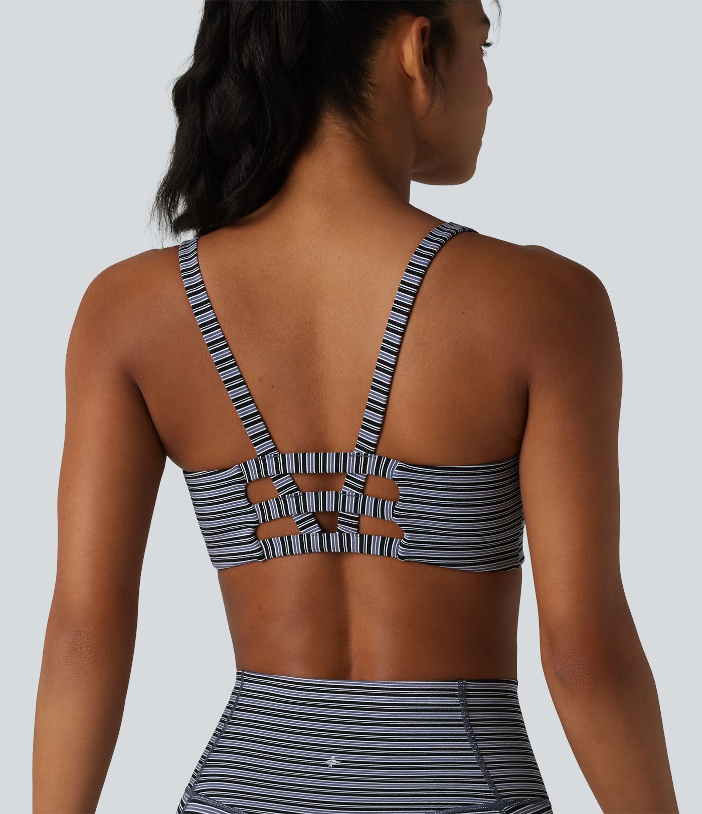 Brassière de sport Halara UltraSculpt™ à rayures jacquard, maintien léger, décolleté en U et découpe intégrée