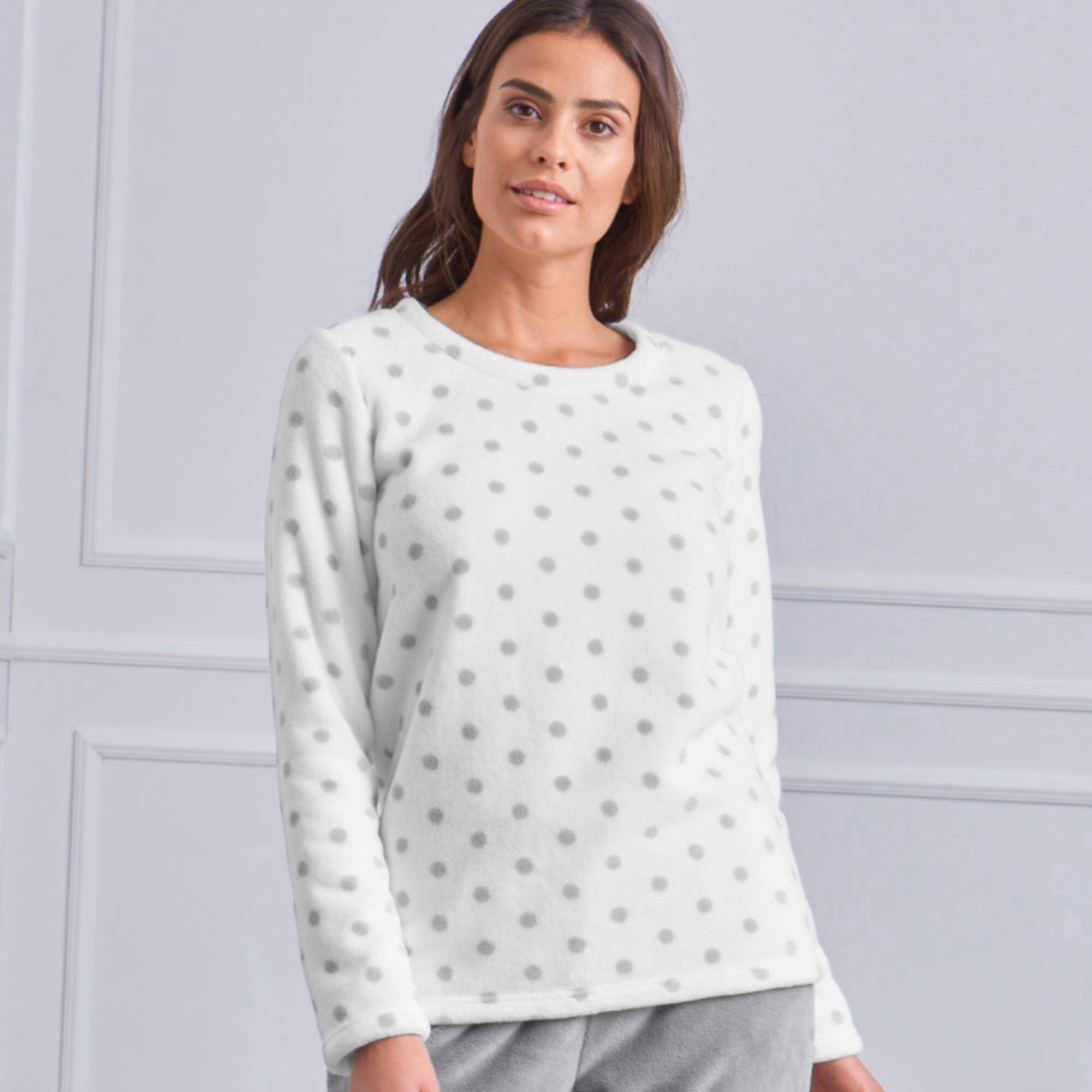 Pyjama polaire imprimé pois toucher peluche manches longues