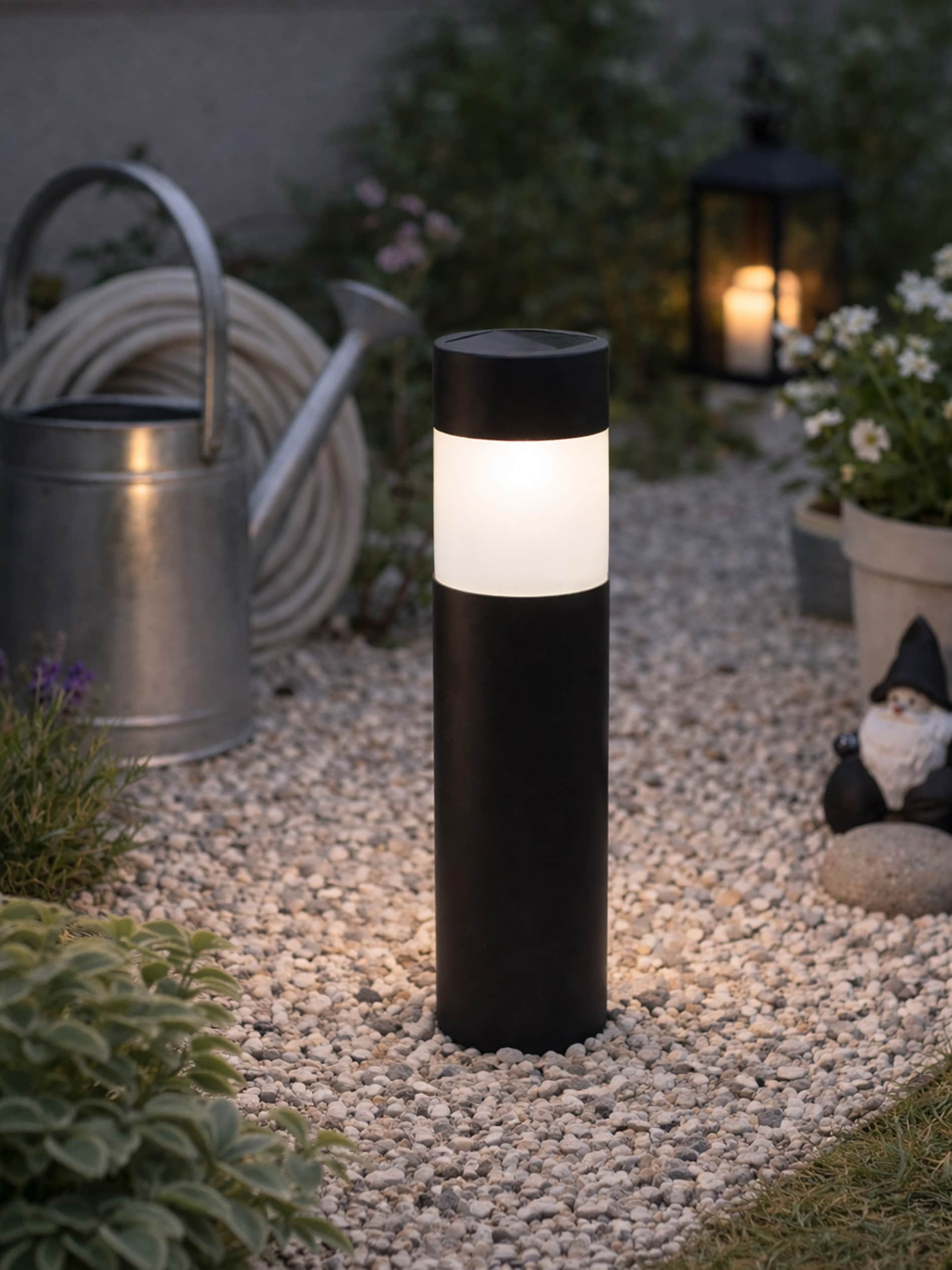 Ogrodowa lampka solarna LED do wbicia w ziemię