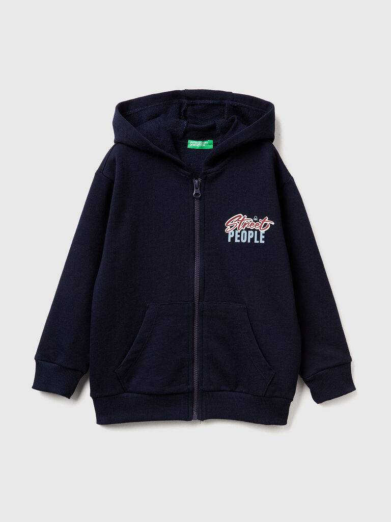 Sweatshirt with print