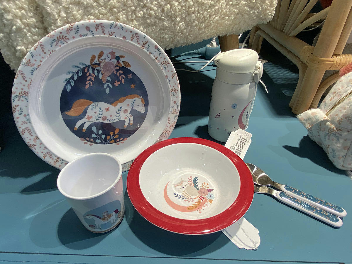 - Coffret repas Sofia et Olga reines de la Taïga (5 pièces)