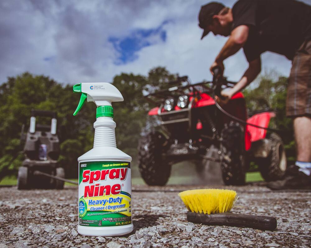 Spray Nine Heavy-Duty Spray Cleaner/Degreaser/Disinfectant, 946-mL
