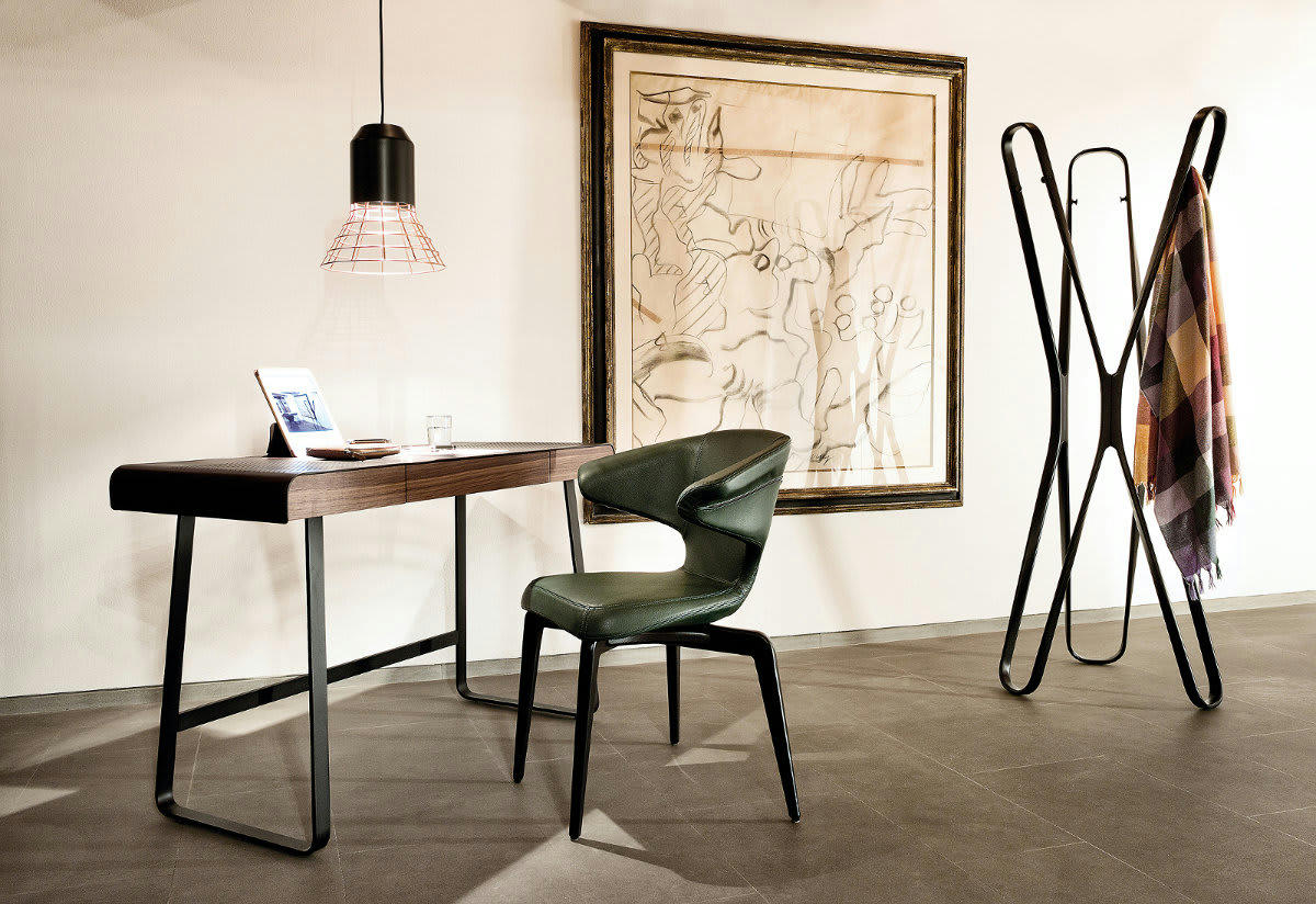 SATURN - Portant en bois massif noir H165cm