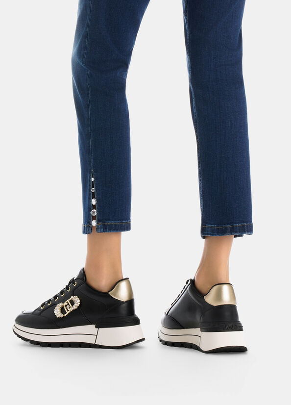 Sneakers in pelle con logo gioiello
