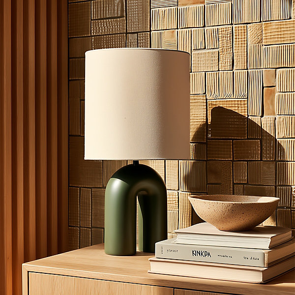Lampe de table design verte avec abat-jour en lin blanc - Lotti