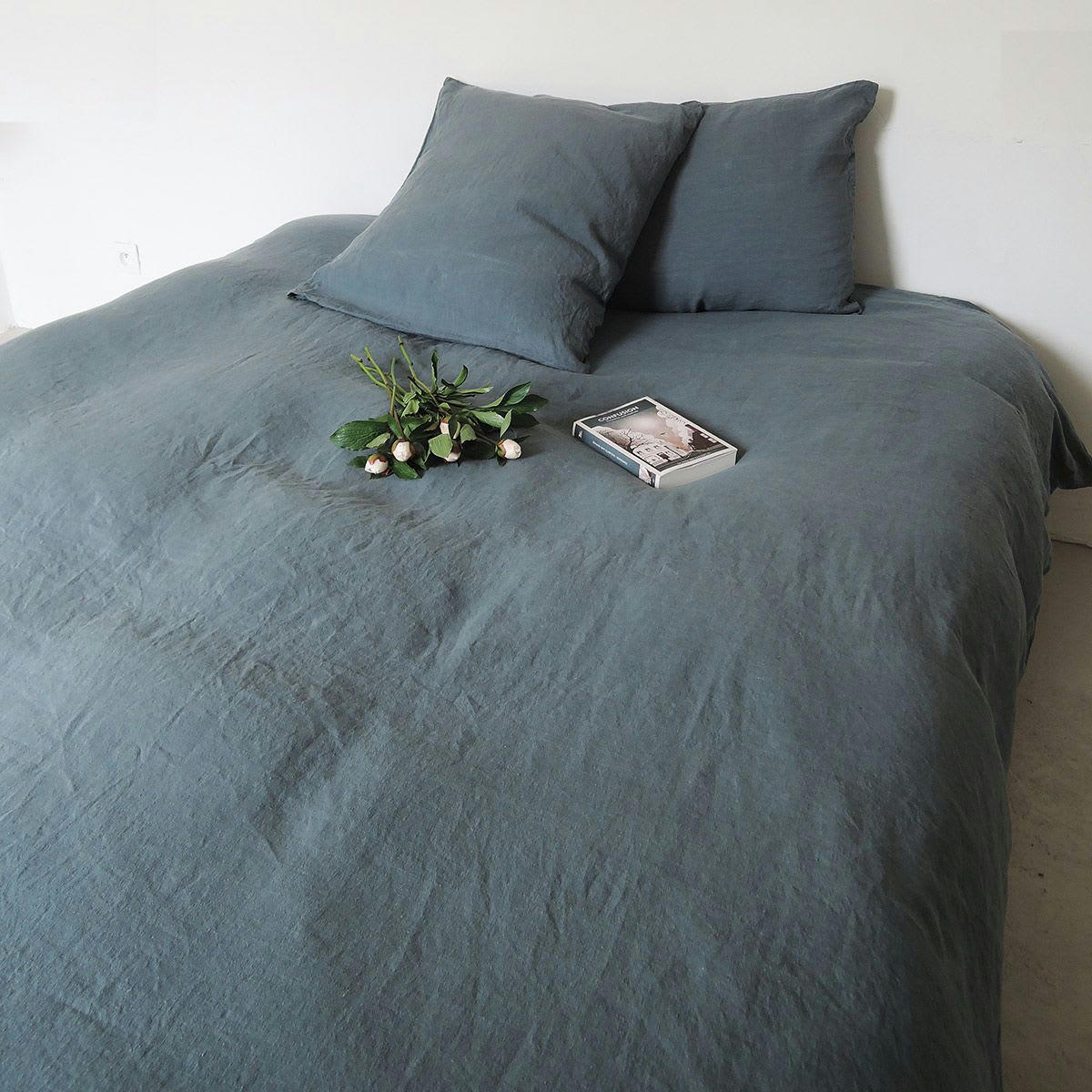 - Parure de lit en chanvre lavé bleu - 240 x 220 cm