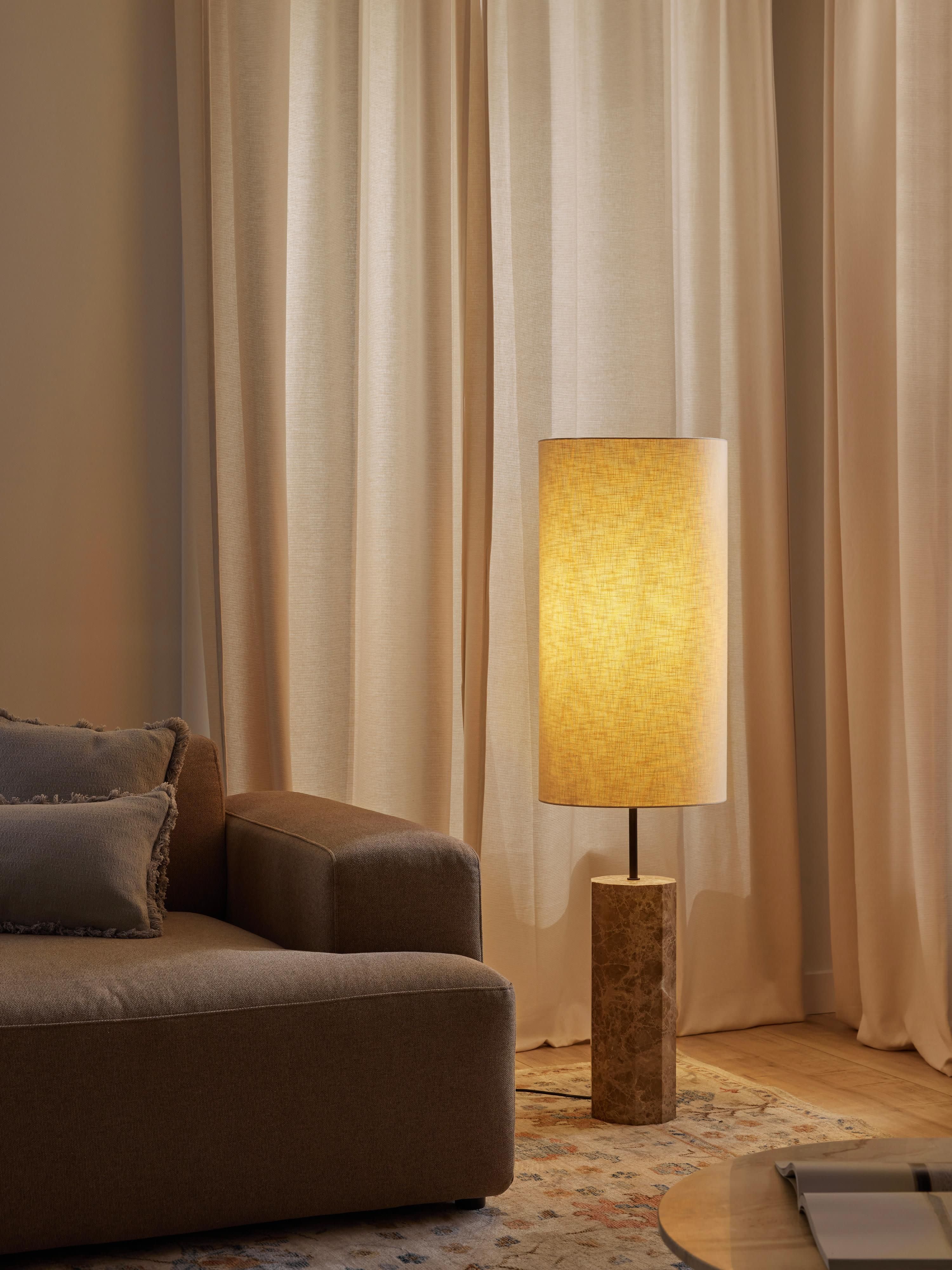 Stehlampe Elanor mit Marmorfuß