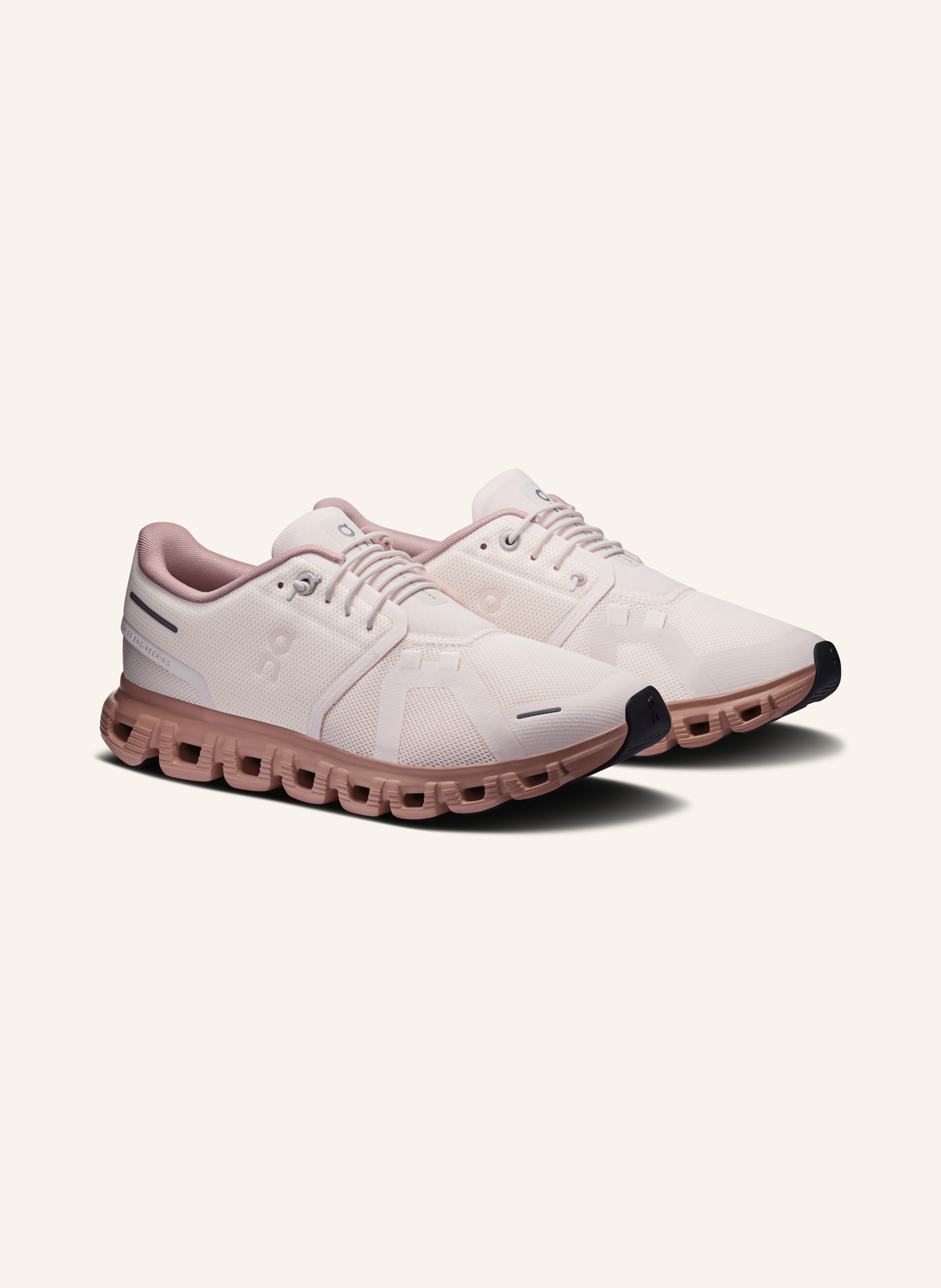 On Sneaker CLOUD 6