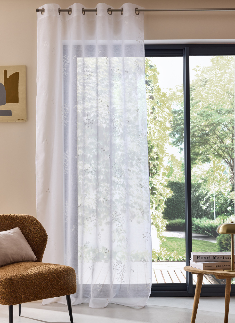 VOILAGE BRODÉ AVEC MOTIFS FLORAUX TON SUR TON BLANC