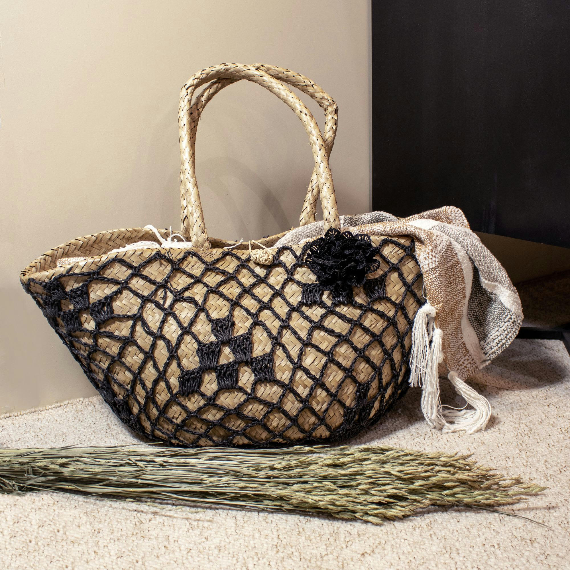 HANOI - Cabas en jonc de mer à ornements en crochet noir