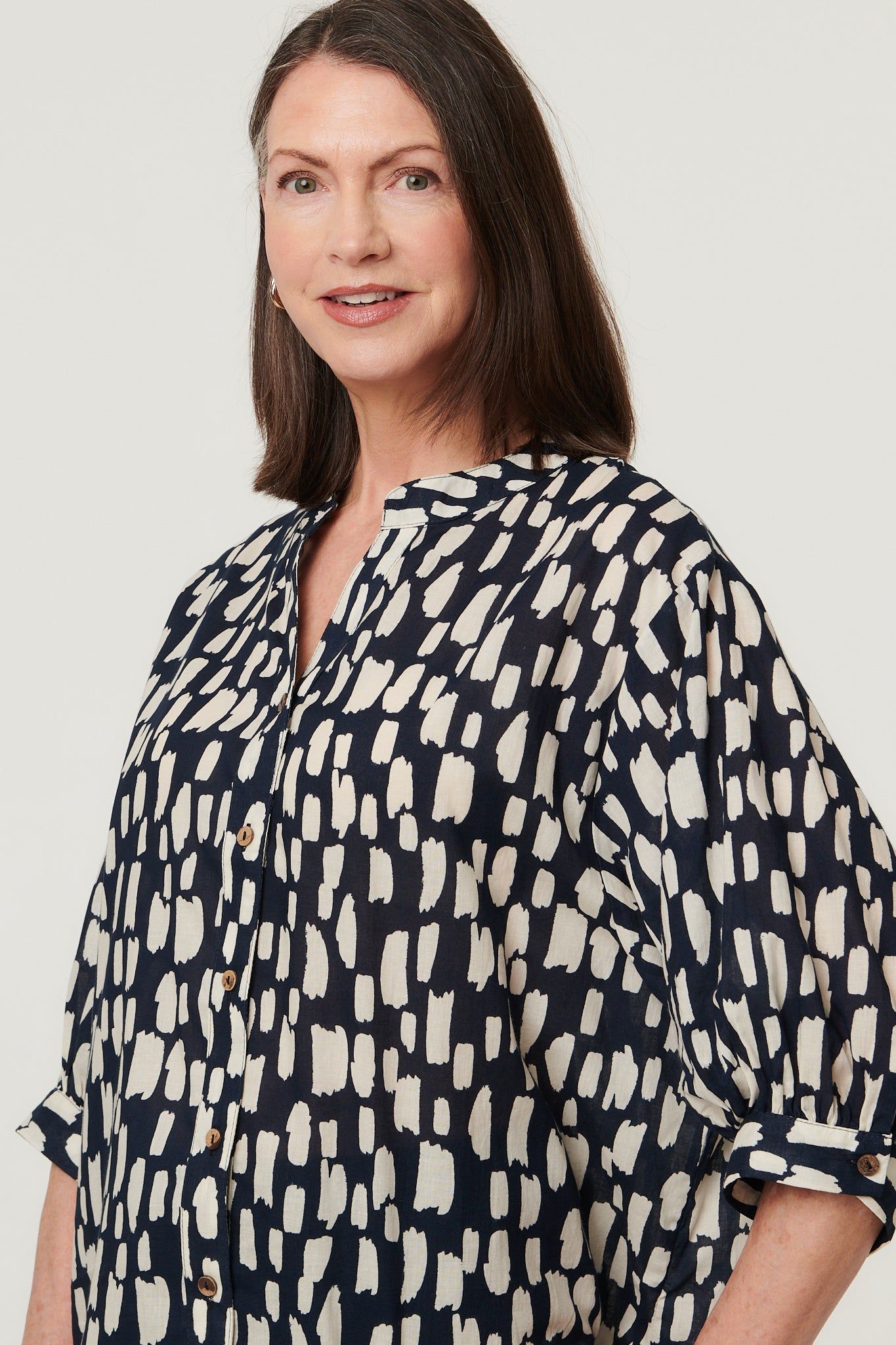 Izabel London Printed 3/4 Sleeve Relaxed V-Neck Shirt