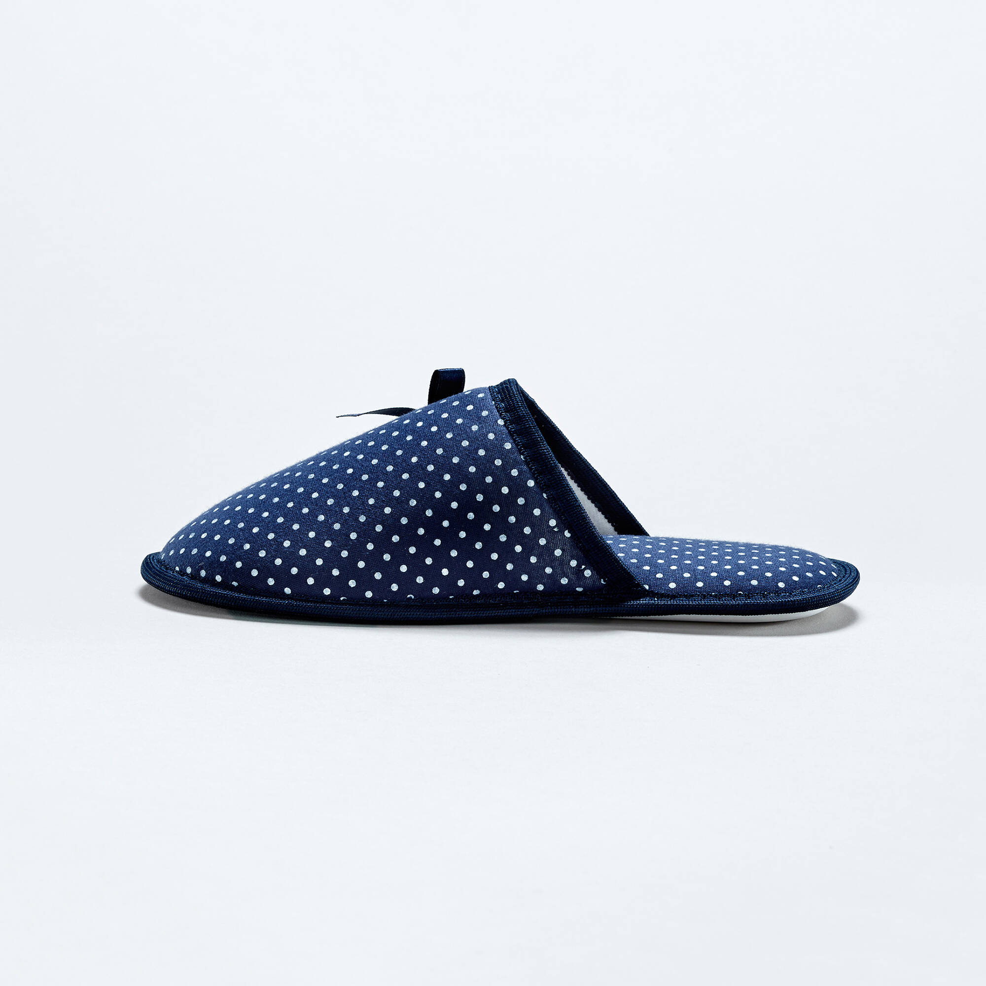 Mules plates à pois