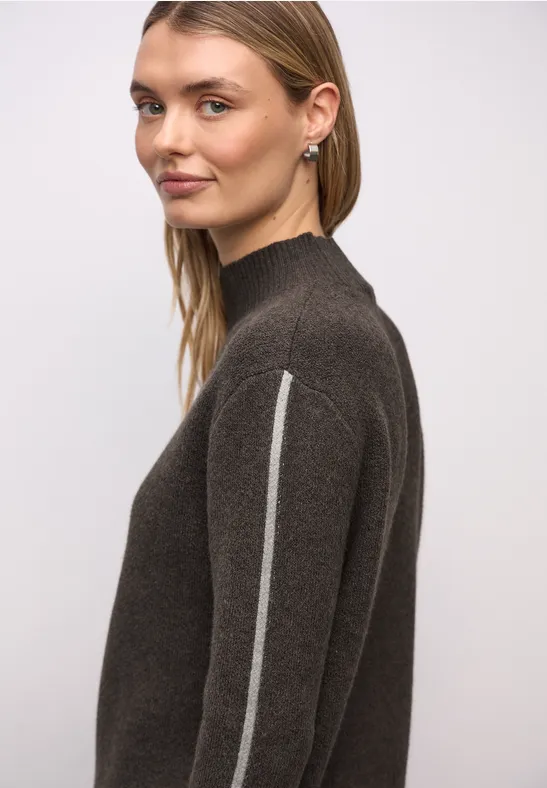 Pullover mit Tape-Details