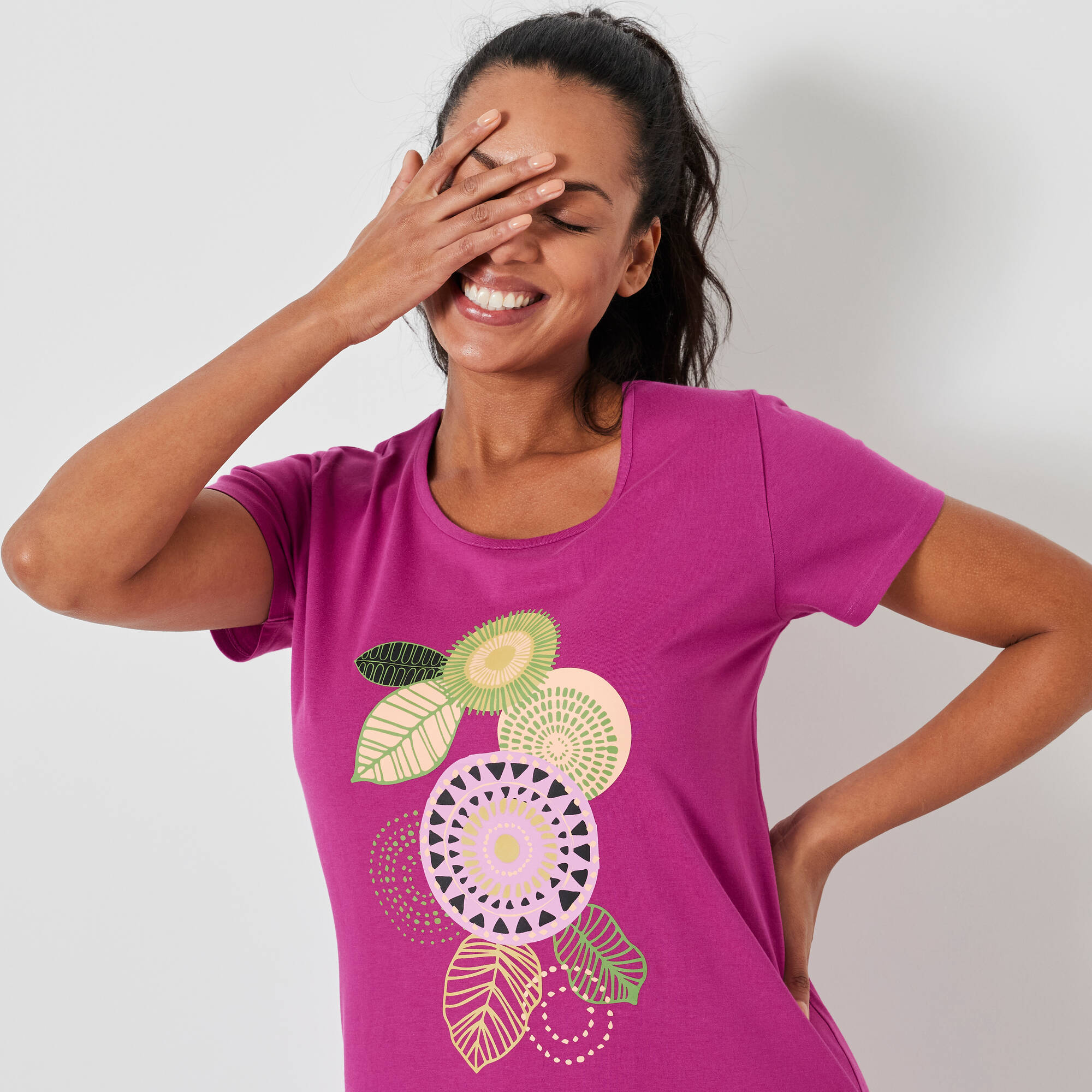 Chemise de nuit longue manches courtes motif &laquo;rosaces &raquo;