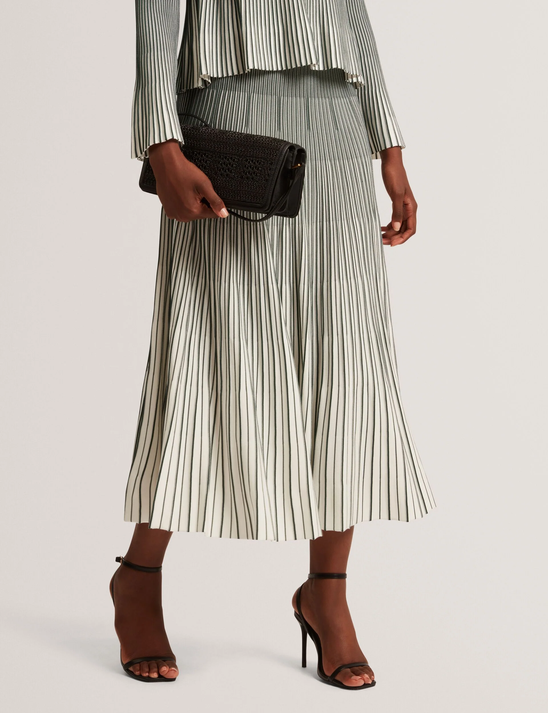 JENAVIA | DARK GREEN