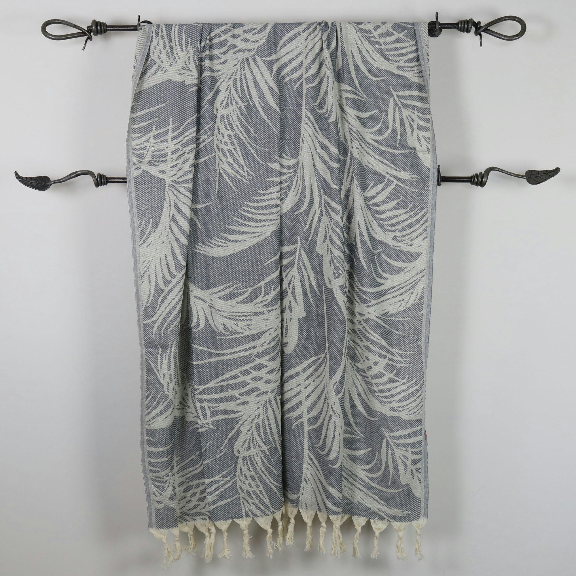 - Fouta palmiers 100% coton avec franges grise 100x180cm