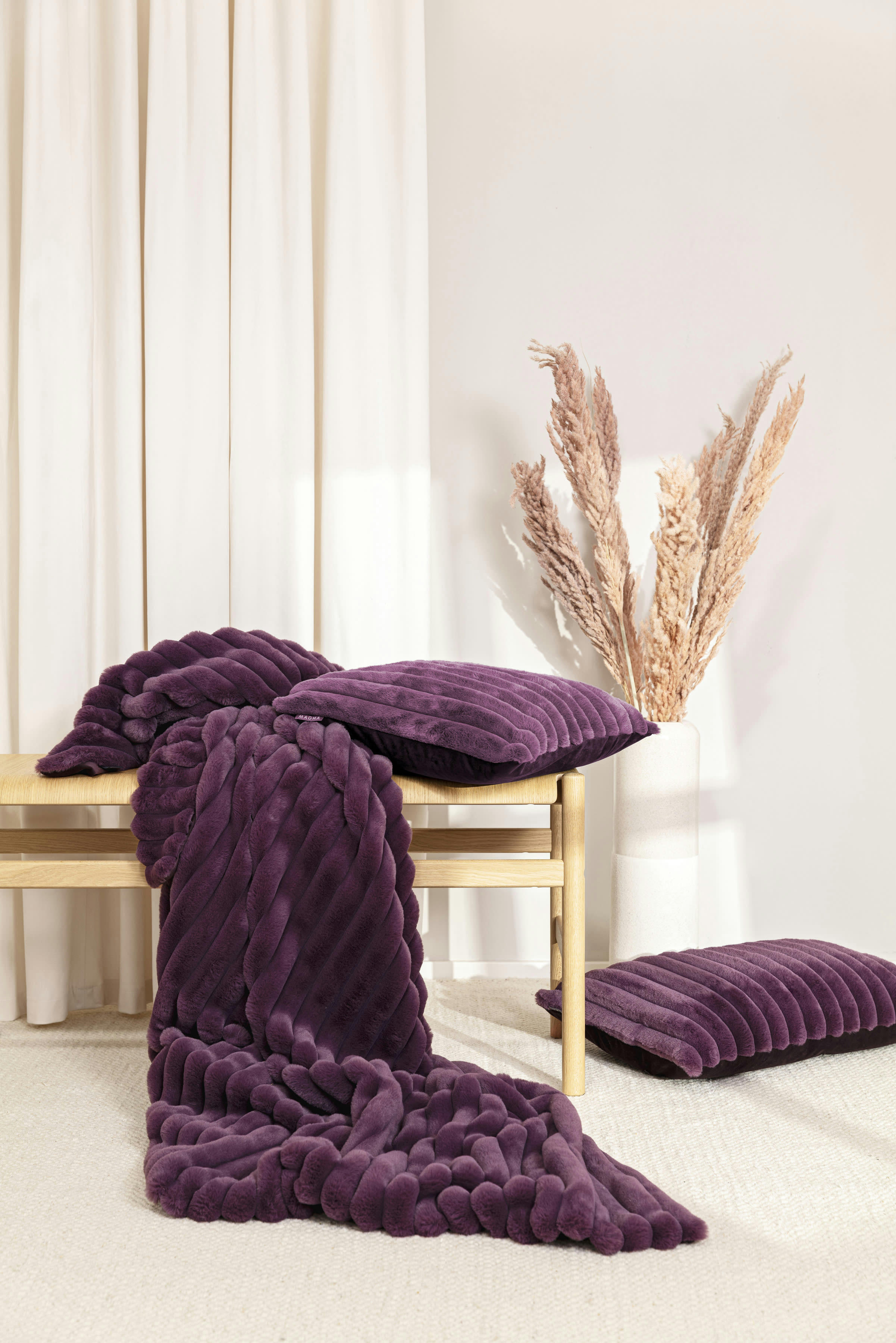 RAYA - Plaid velours cotelé moelleux imitation fourrure aubergine - 140x200