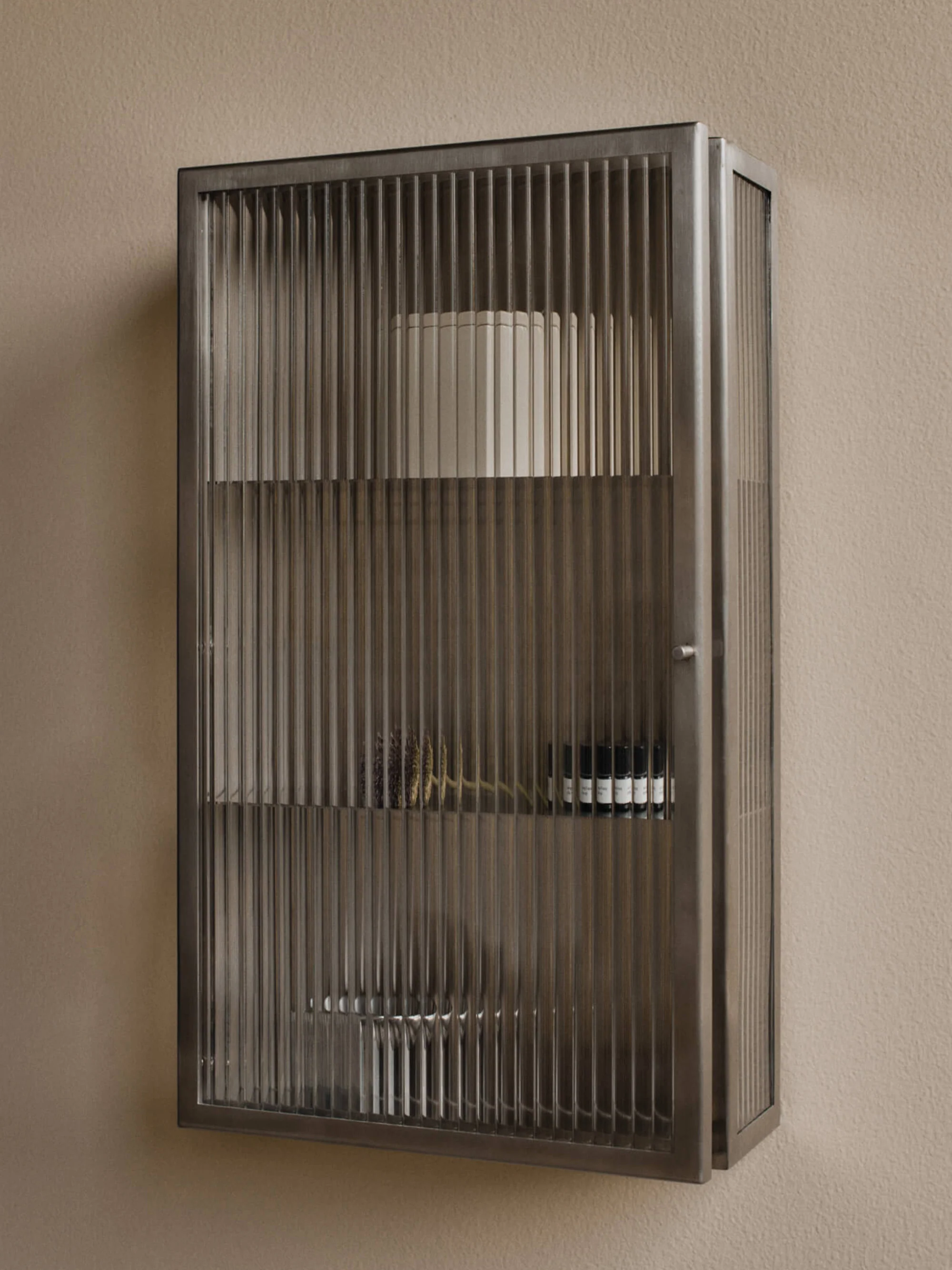 Wand-Vitrine Haze