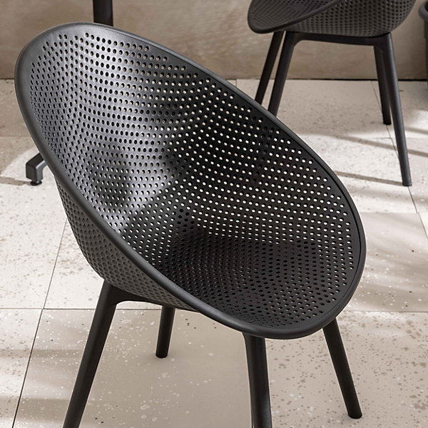 Lot de 4 chaises de terrasse en plastique noiresOviala